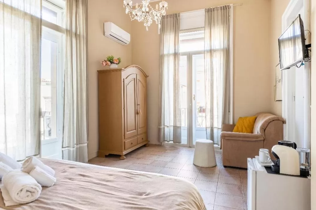 TV and multimedia, Bed in Joy's Bnb Ortigia