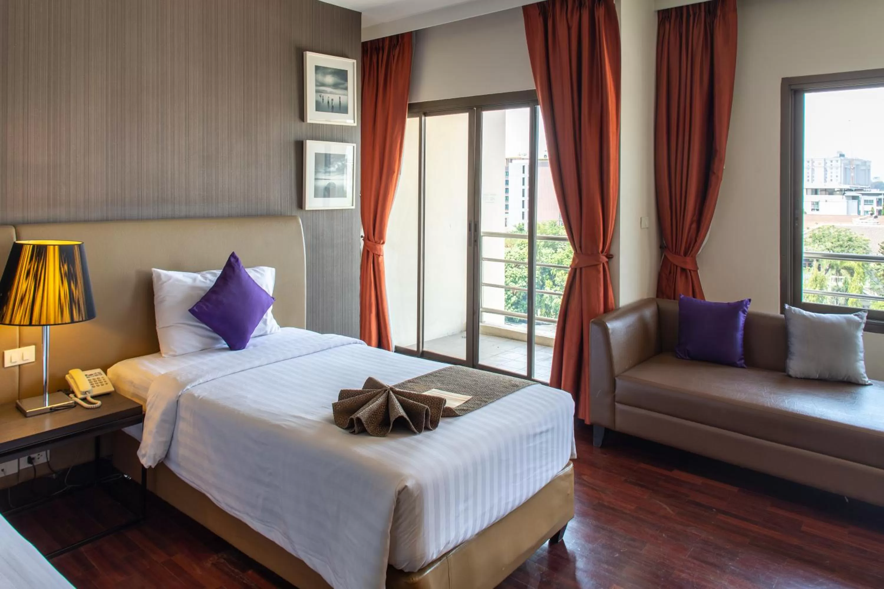 Bed in Mida Hotel Don Mueang Airport