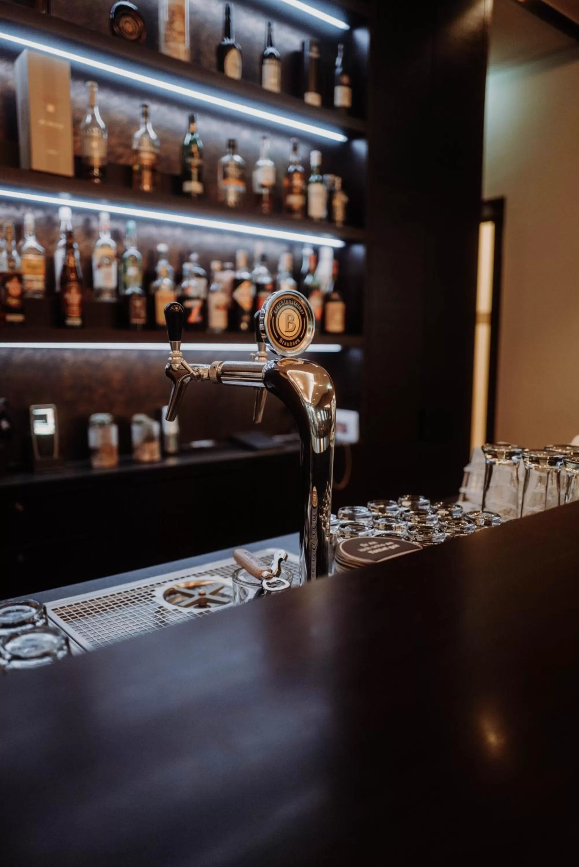 Restaurant/places to eat in Hotel kommod