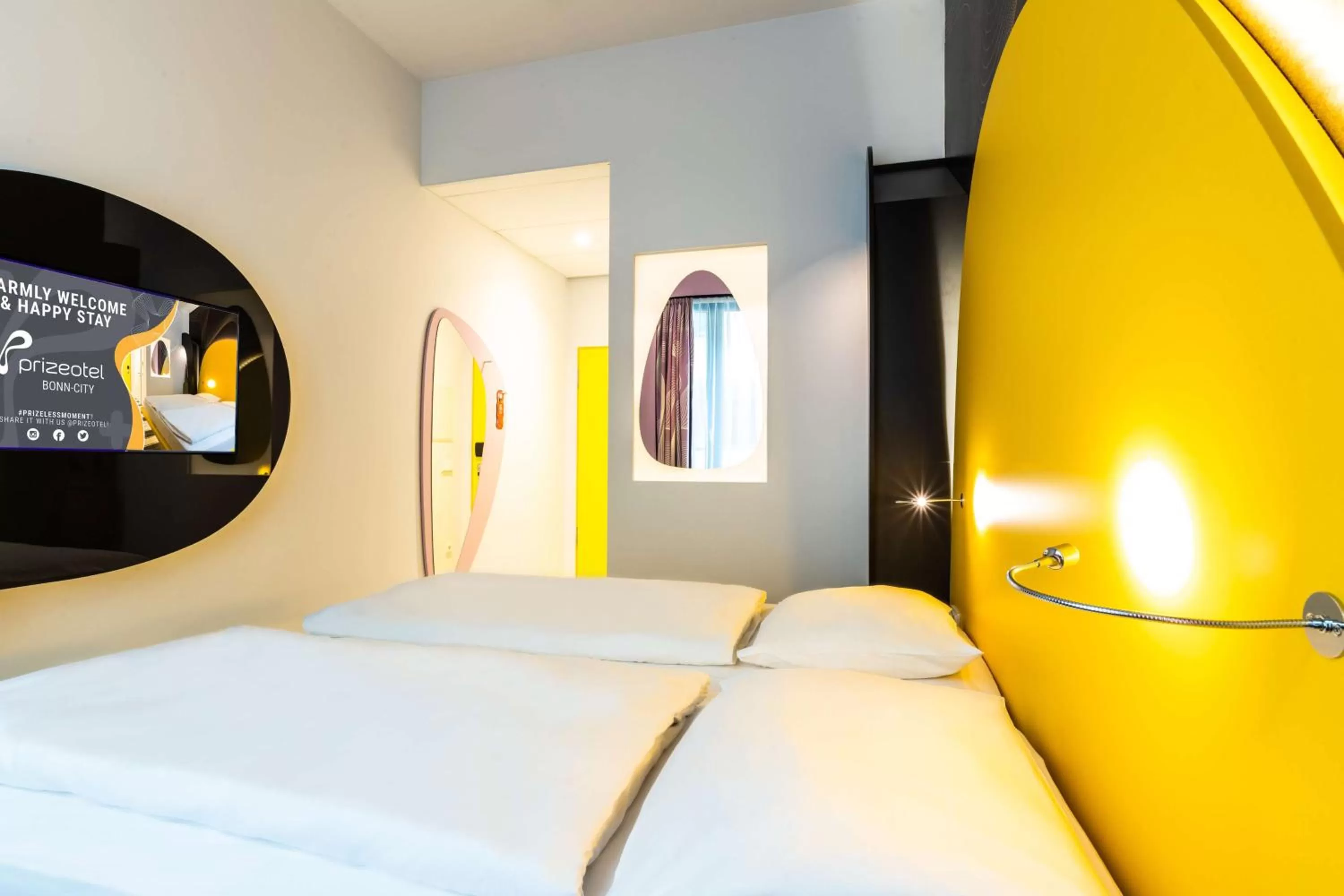 Bedroom, Bed in Prize by Radisson, Bonn City