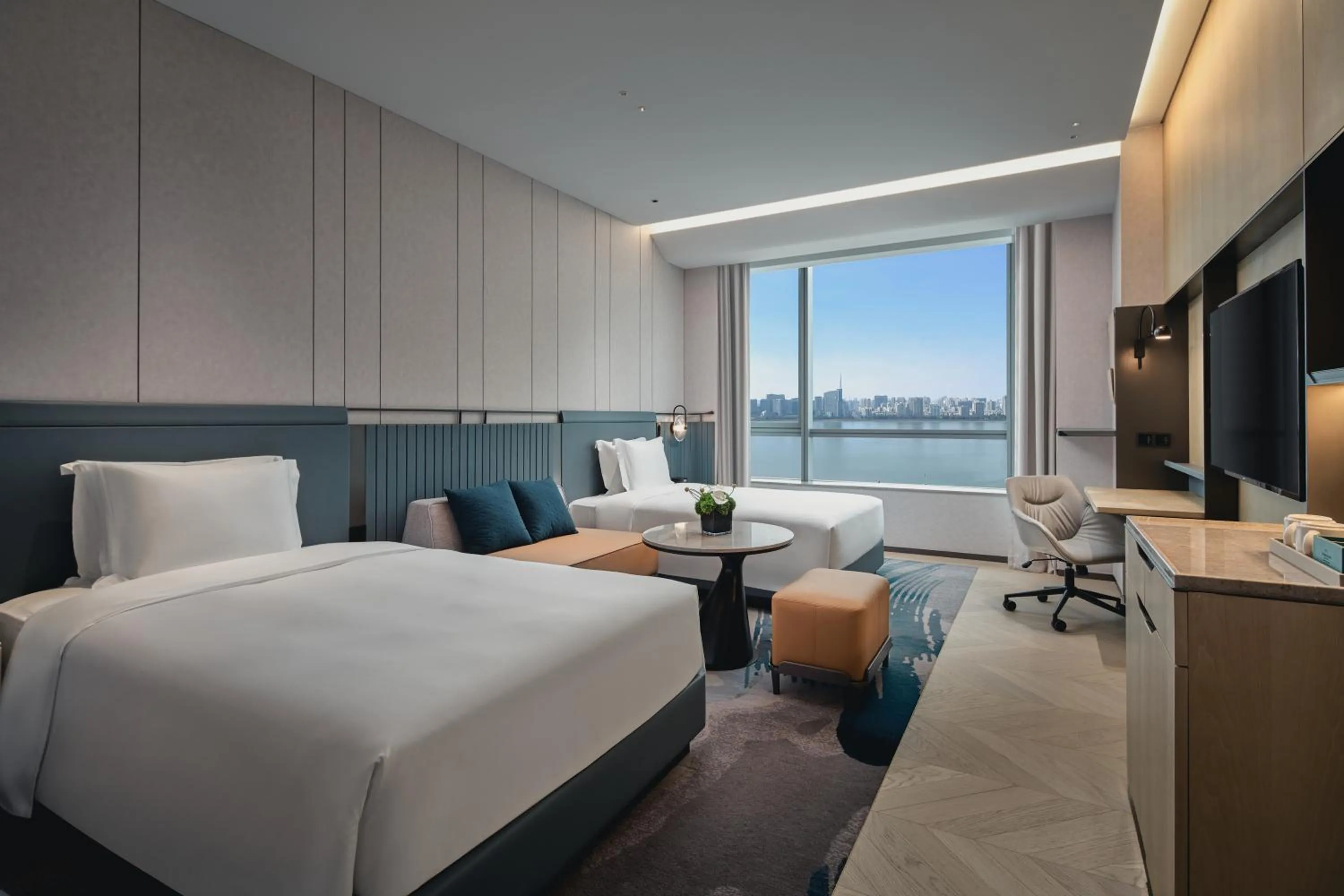Bed in Crowne Plaza Hangzhou Riverside by IHG