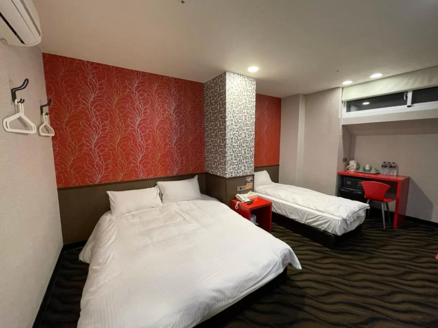 Bed in Funny Ximen Hotel