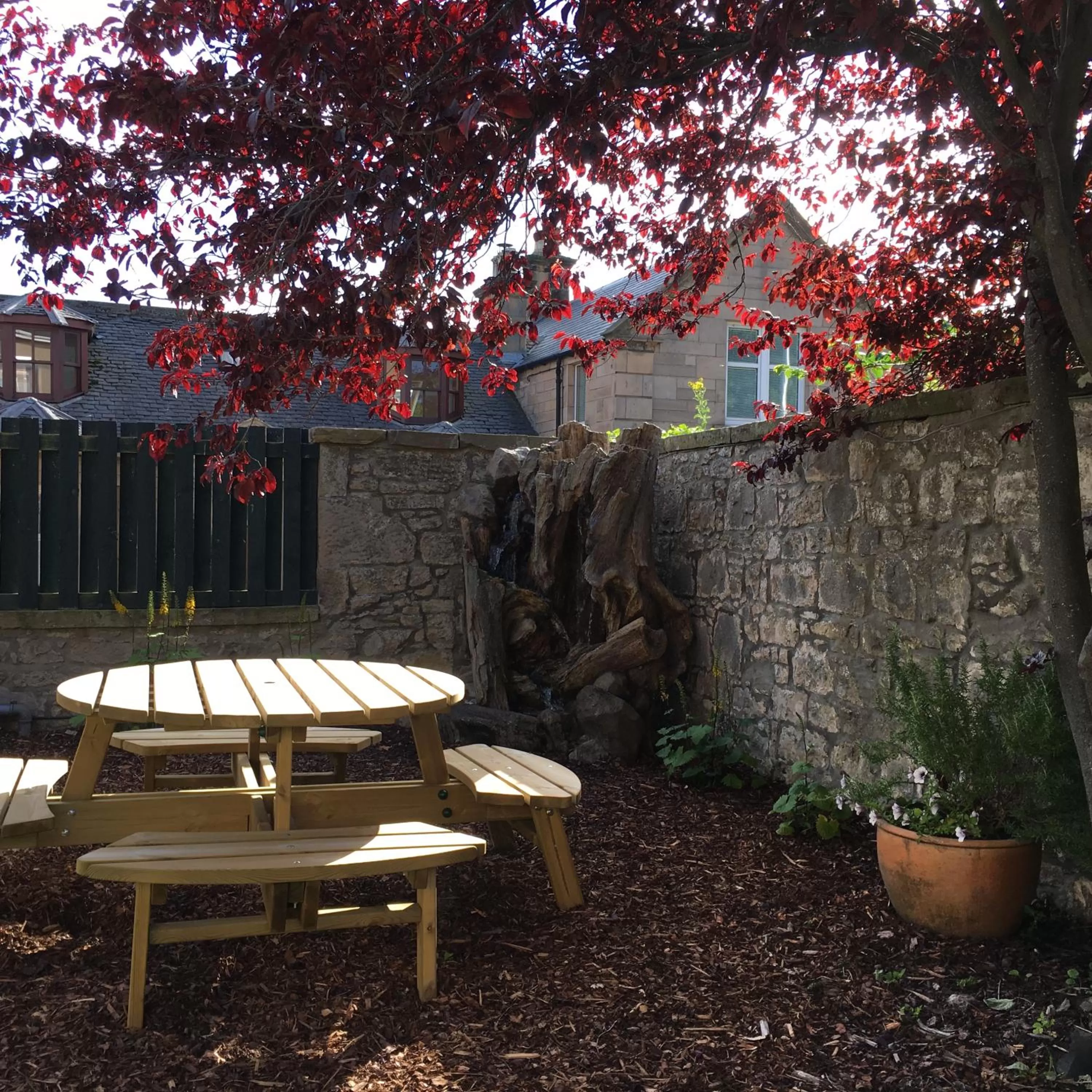 Patio in Laichmoray Hotel