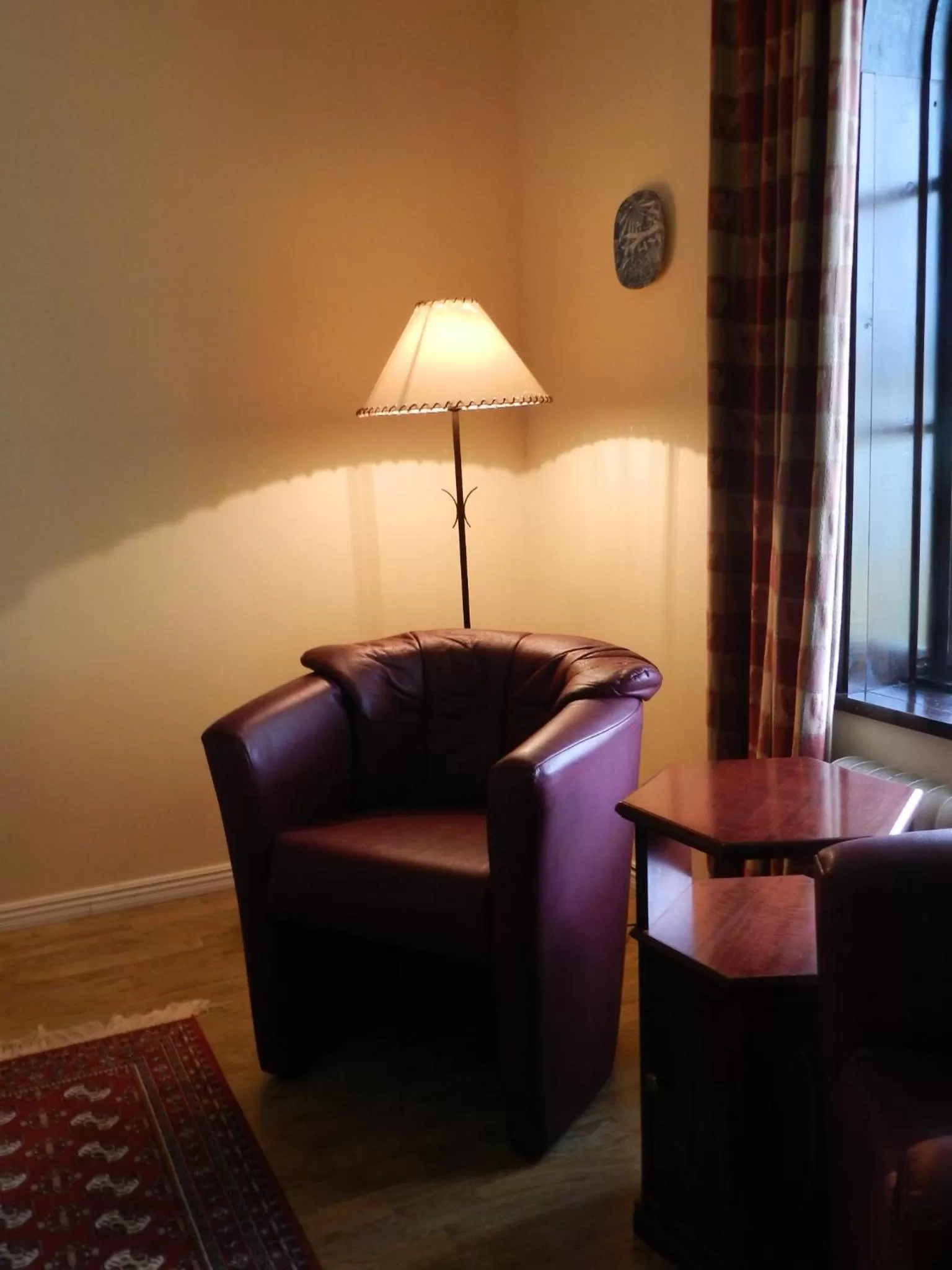 Library, Bed in Sköna Rum Fryksta