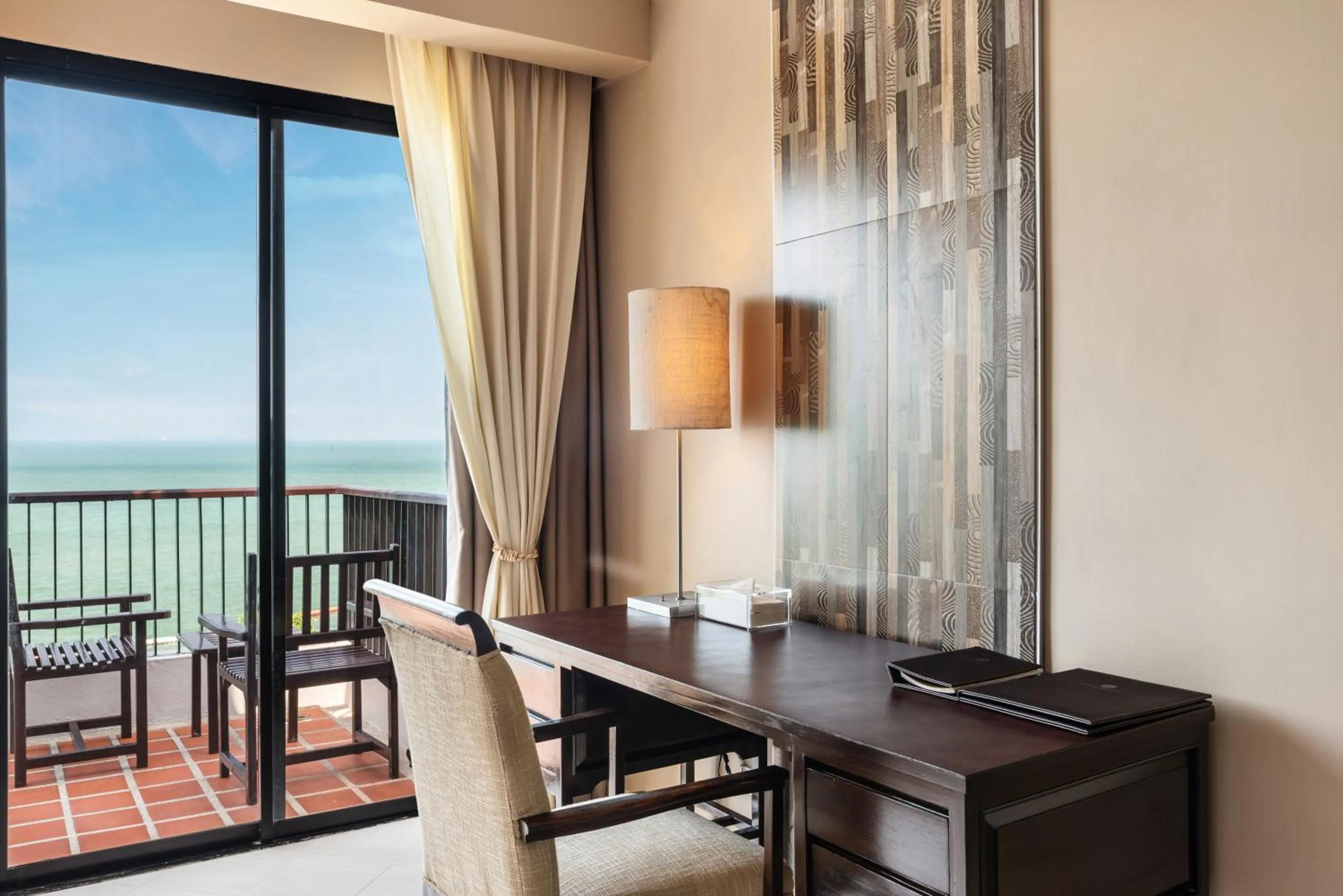 Seating area in Garden Cliff Resort And Spa