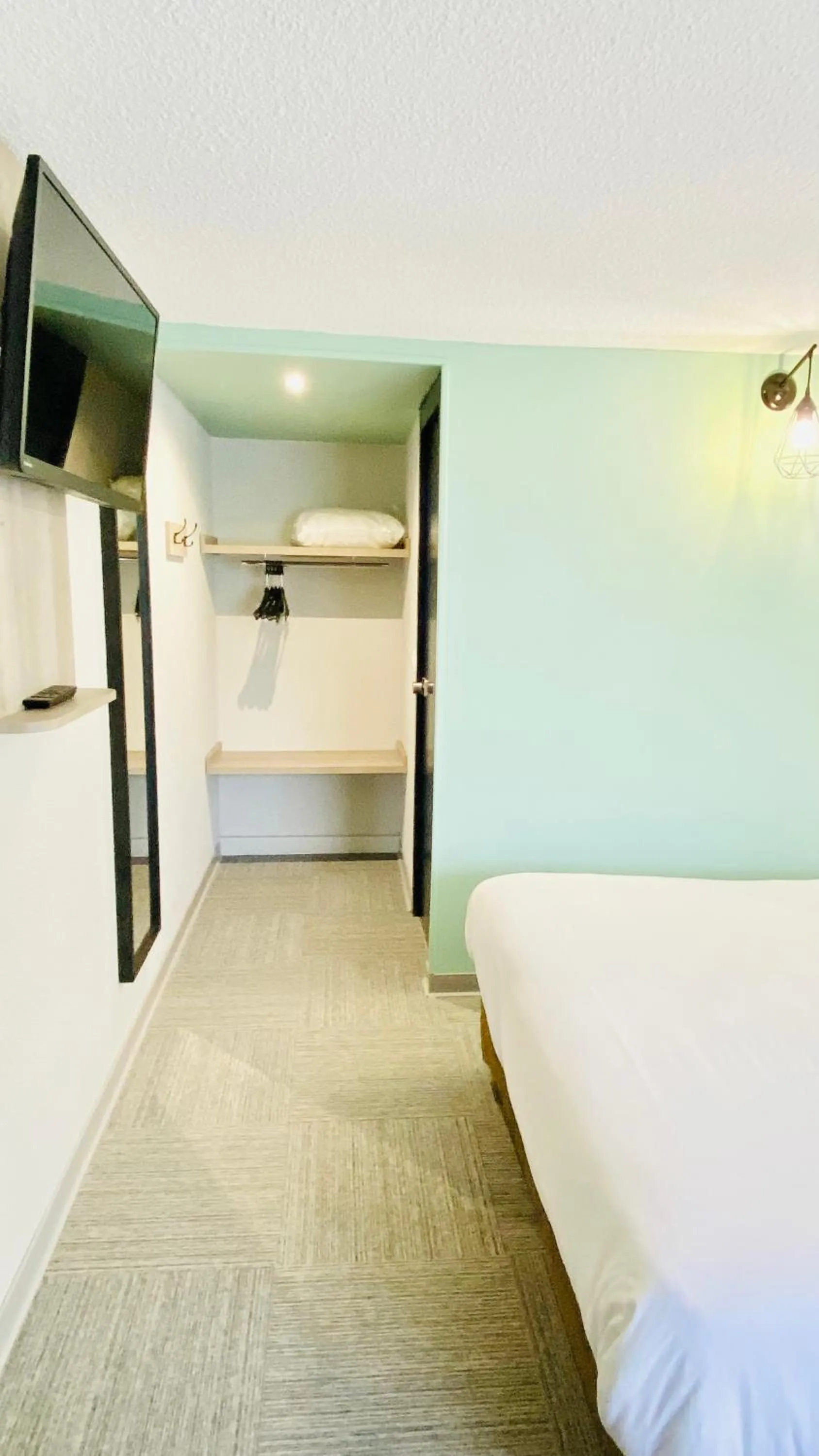 Bed in Campanile Laon