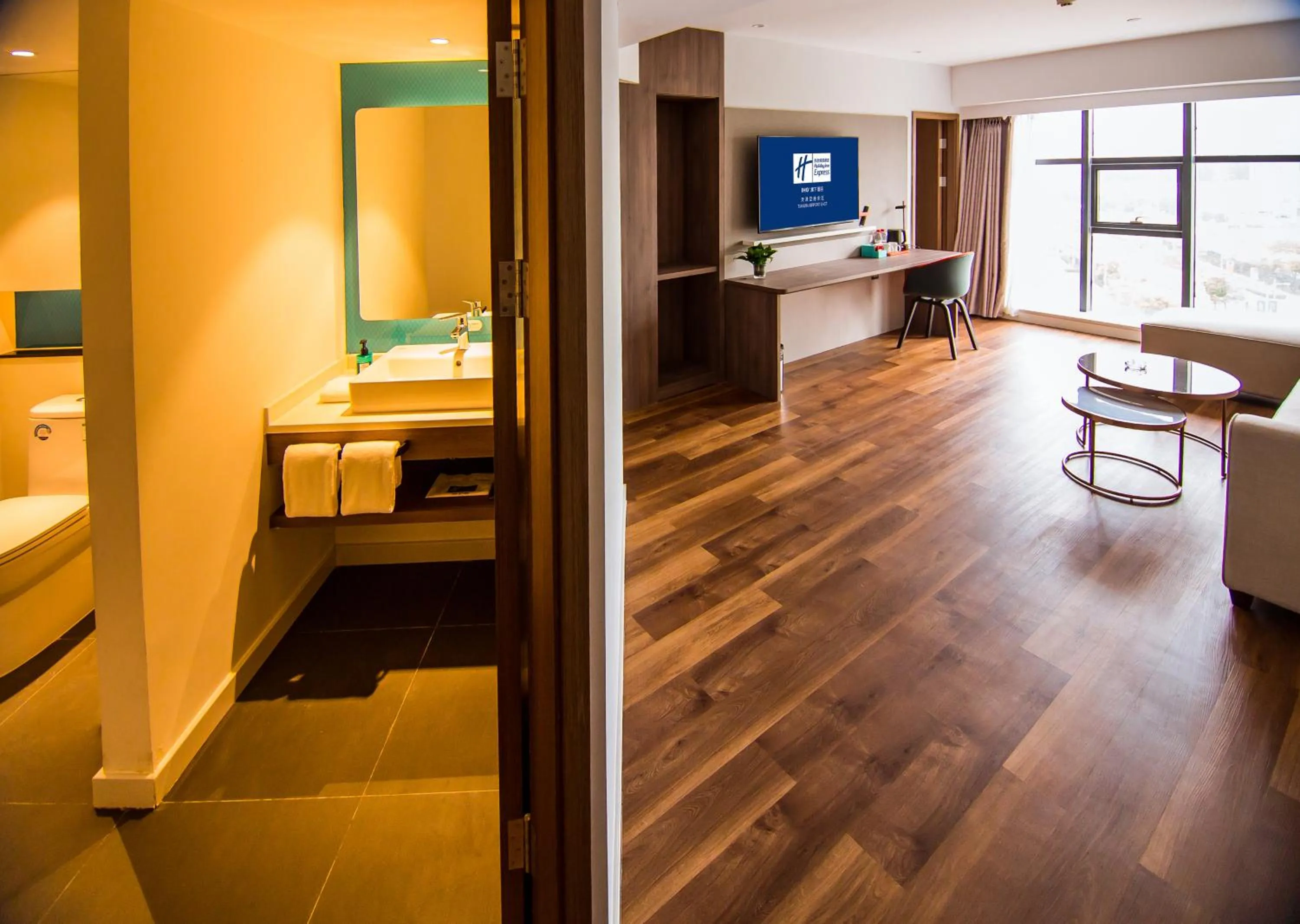 TV and multimedia, Bed in Holiday Inn Express Tianjin Airport East by IHG