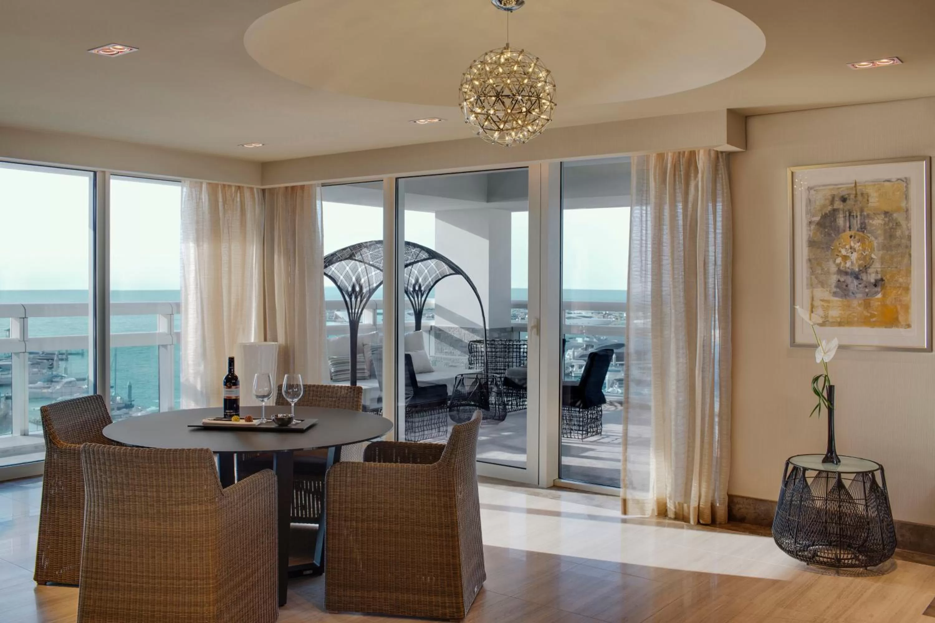 Seating area in The Art Hotel & Resort