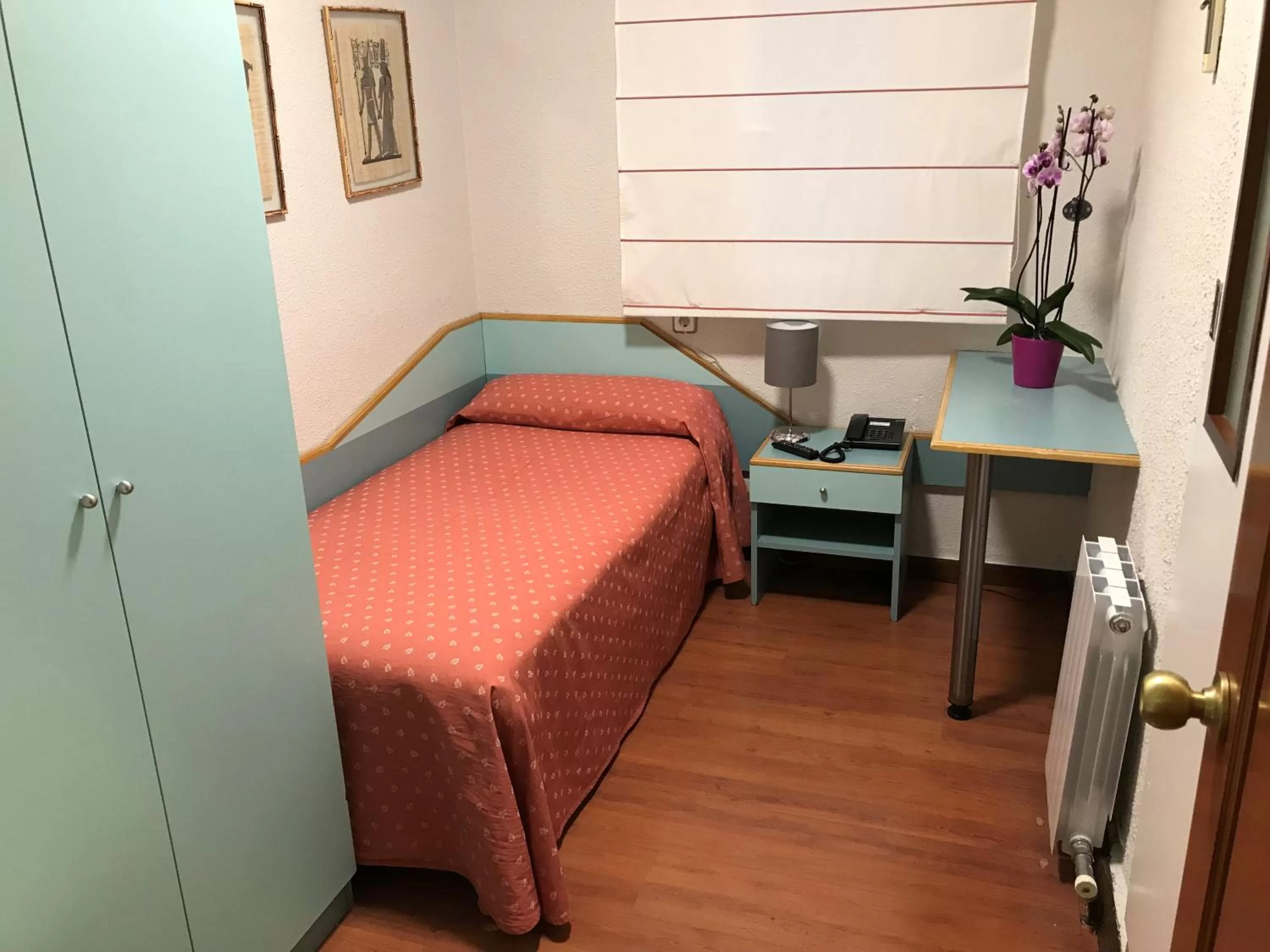 Photo of the whole room, Bed in Hotel Pelayo