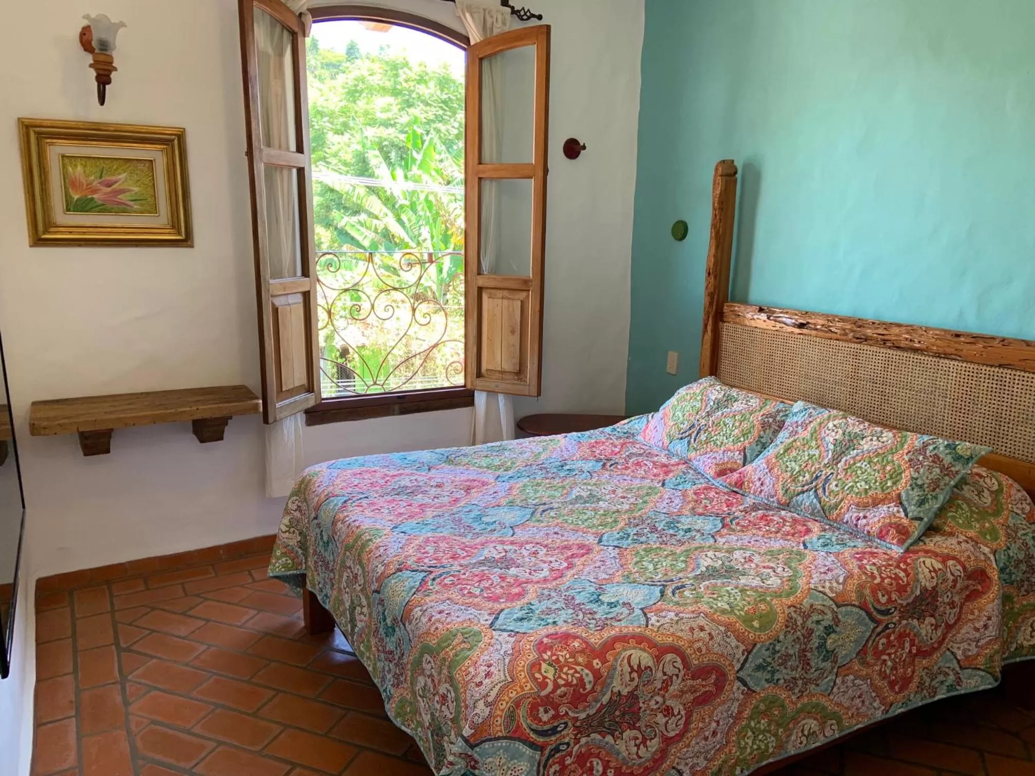 Photo of the whole room, Bed in Casa Miguel Arcangel
