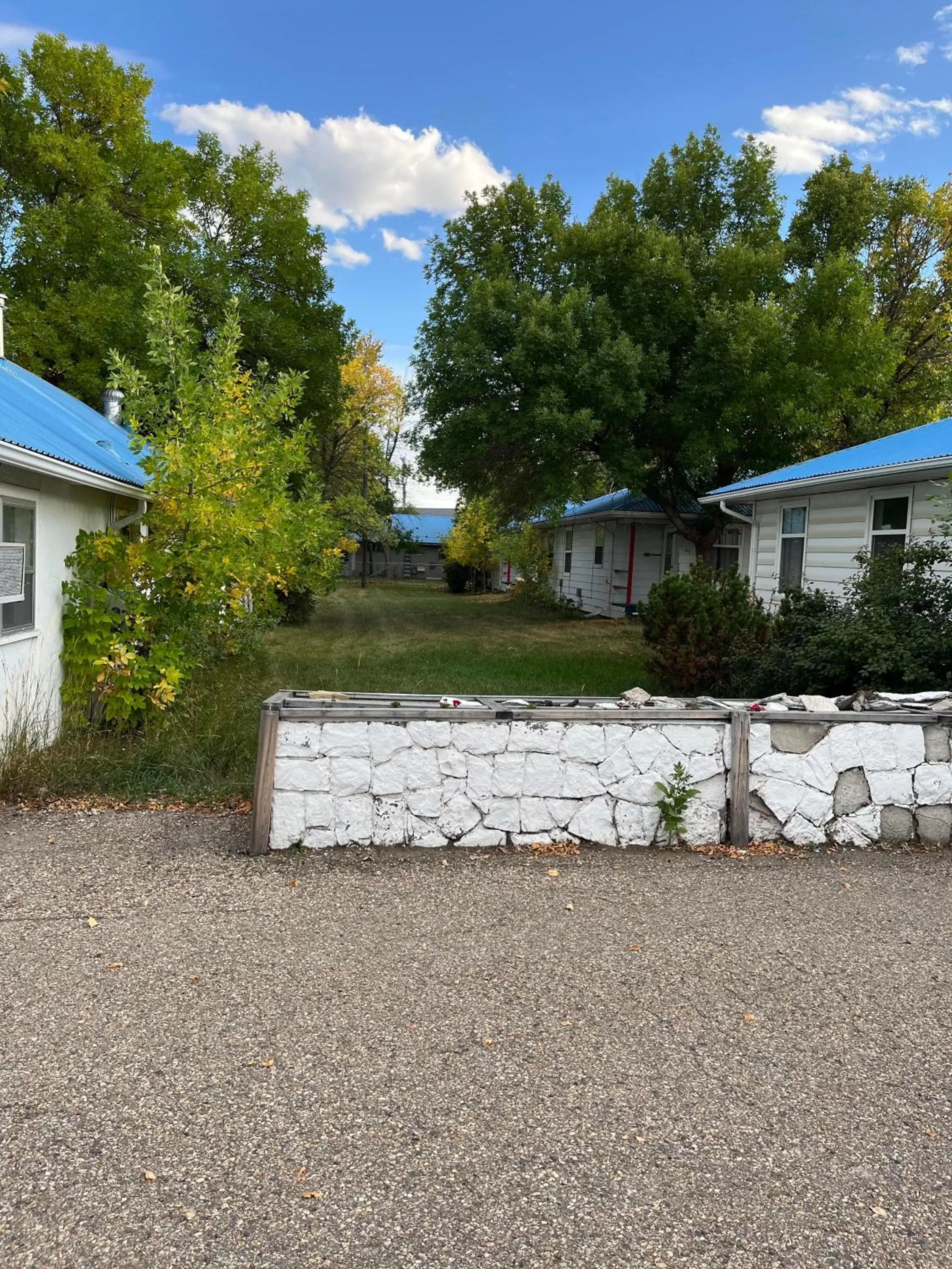 Property building in Bluebird Motel