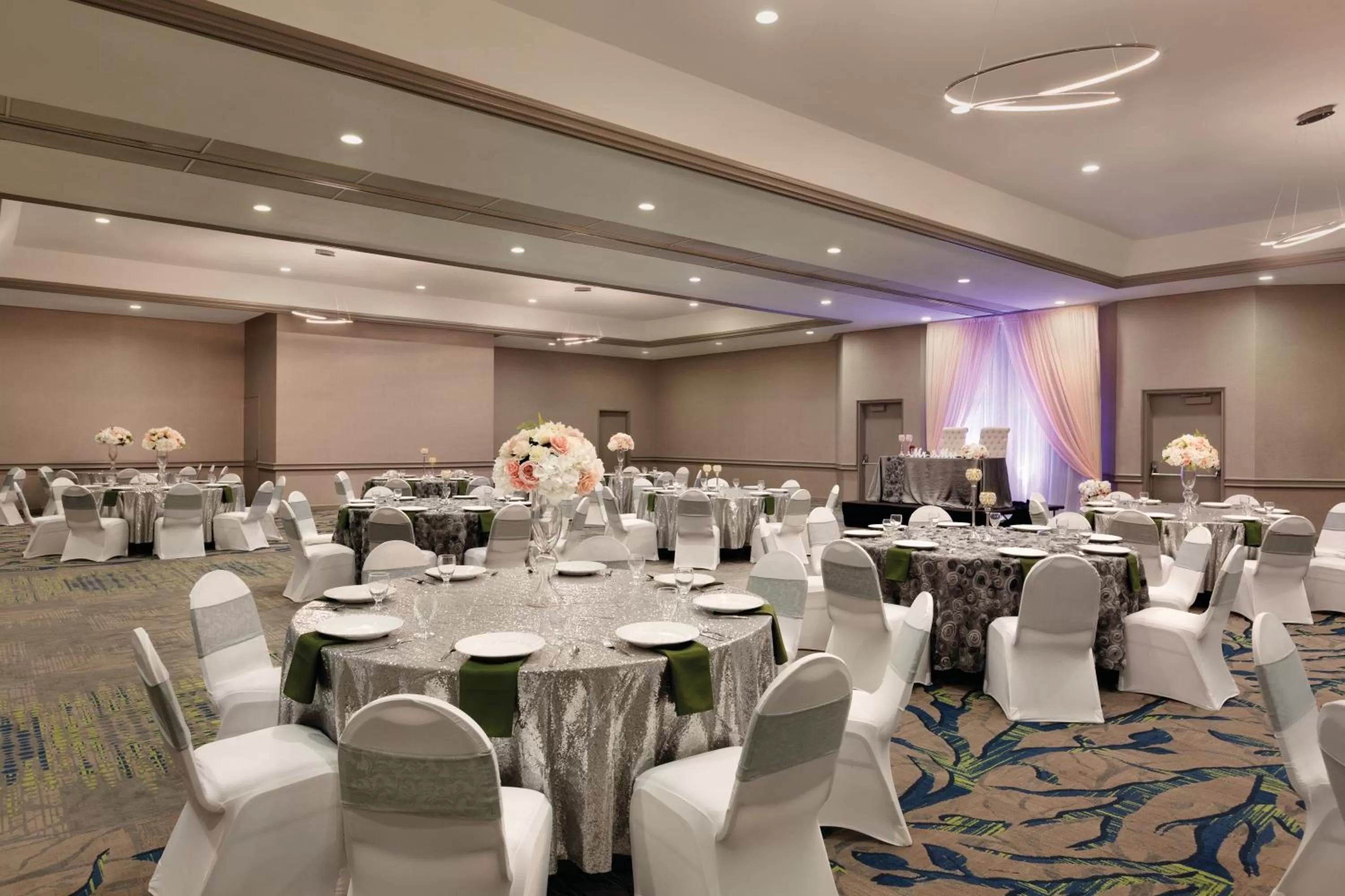 Banquet/Function facilities in Radisson Hotel Lenexa Overland Park