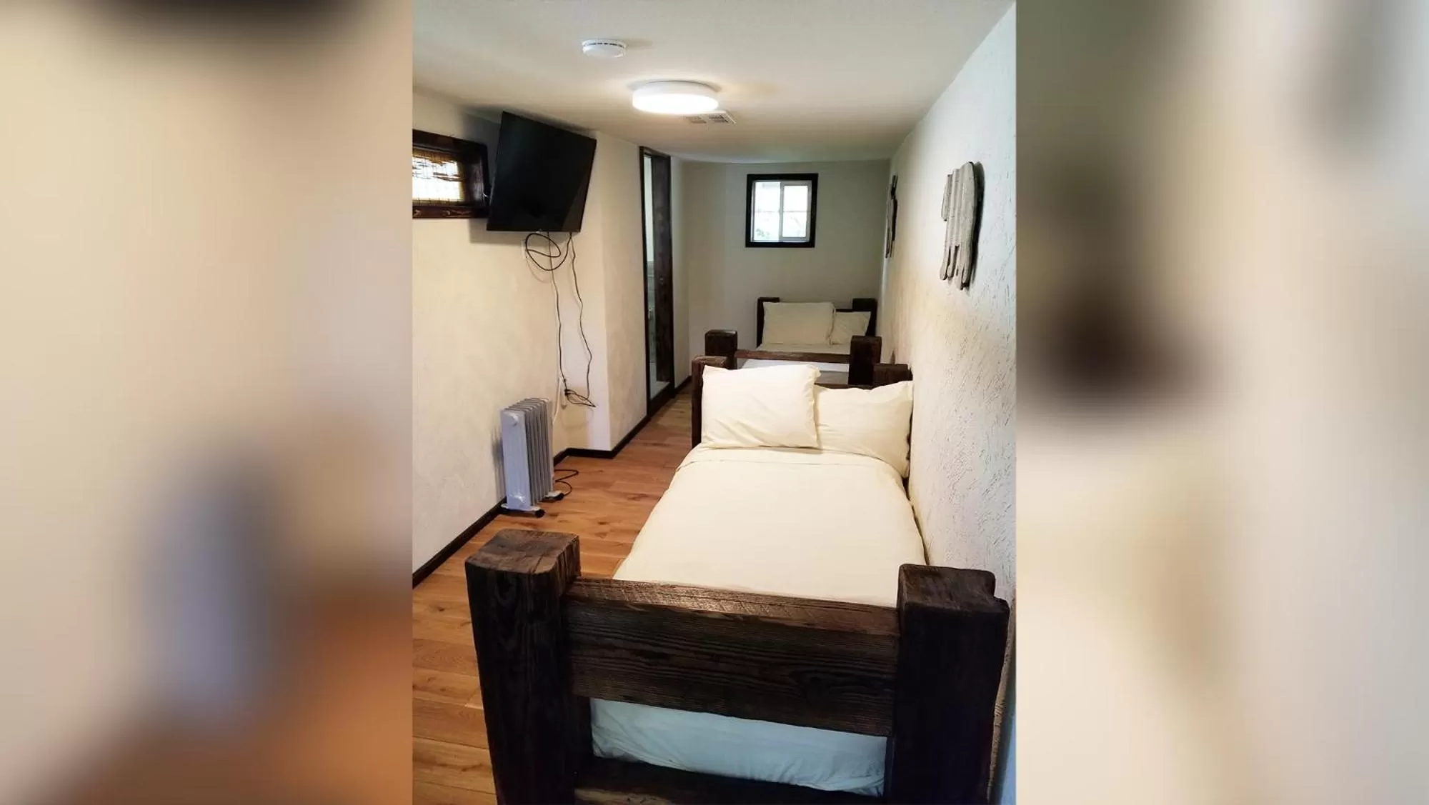 Photo of the whole room, Bed in Paradise Village