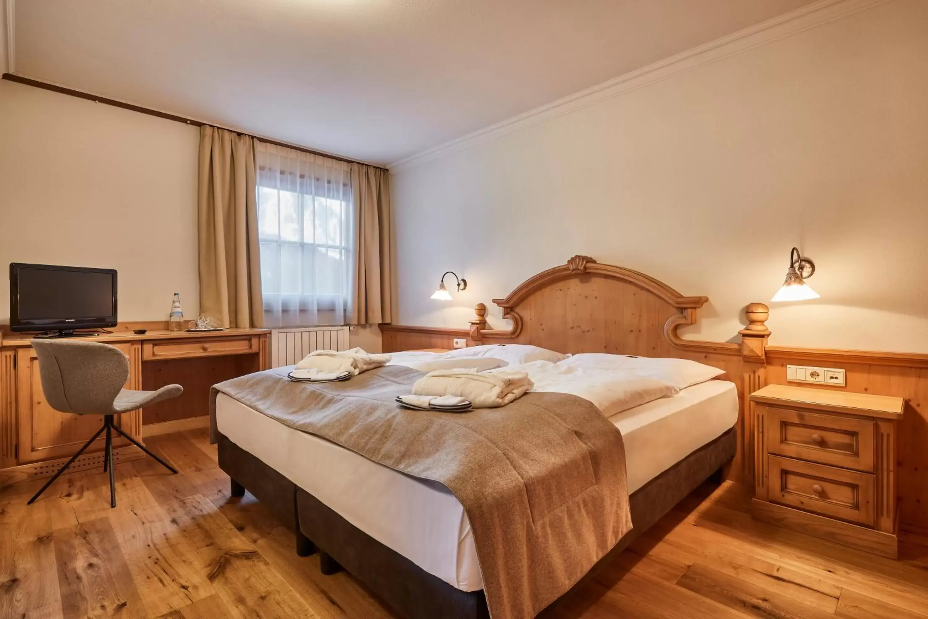 Suite with Mountain View in Hotel Marmolada Suite with Mountain View in Hotel Marmolada