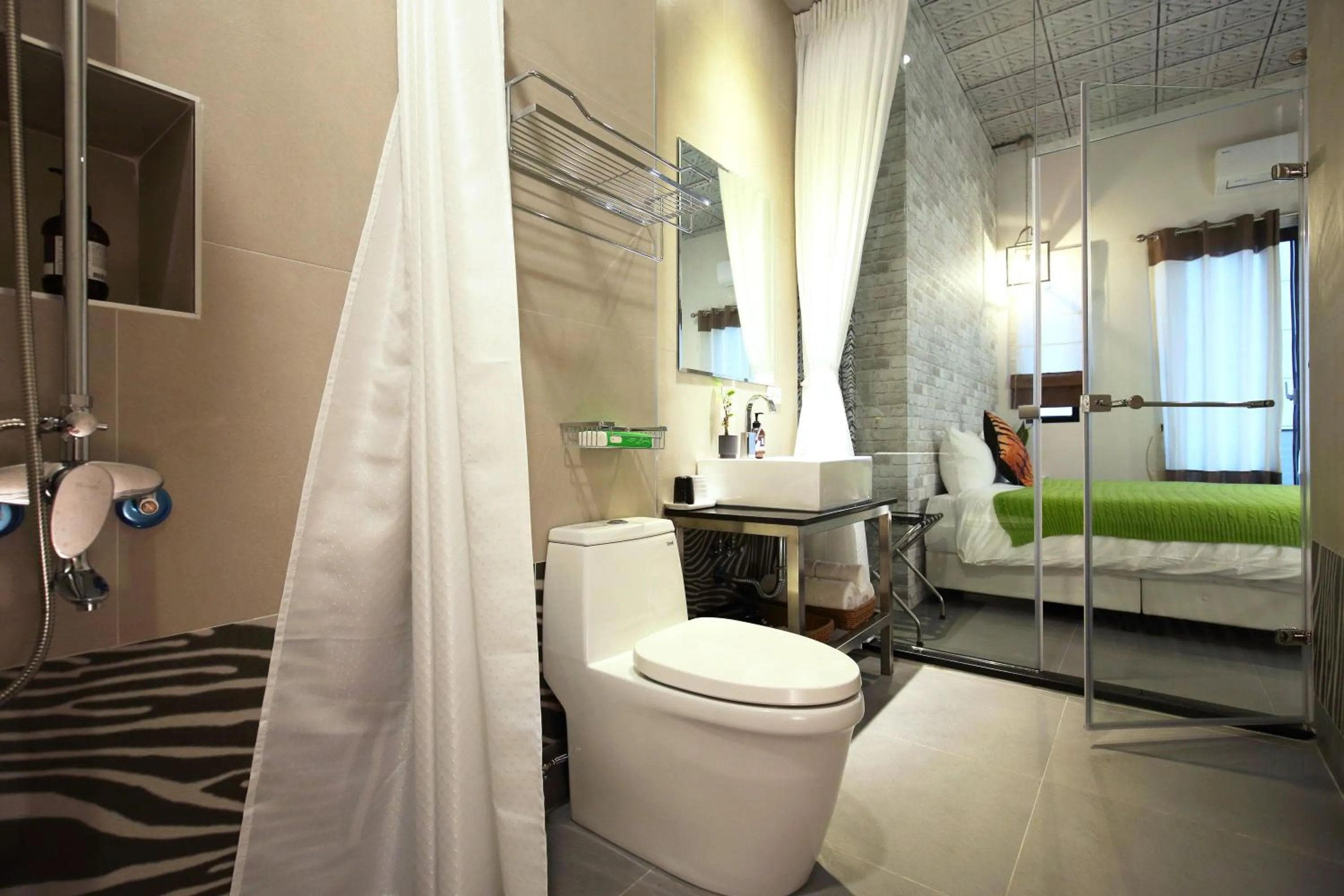 指南針民宿2178 & 工殿民宿2182