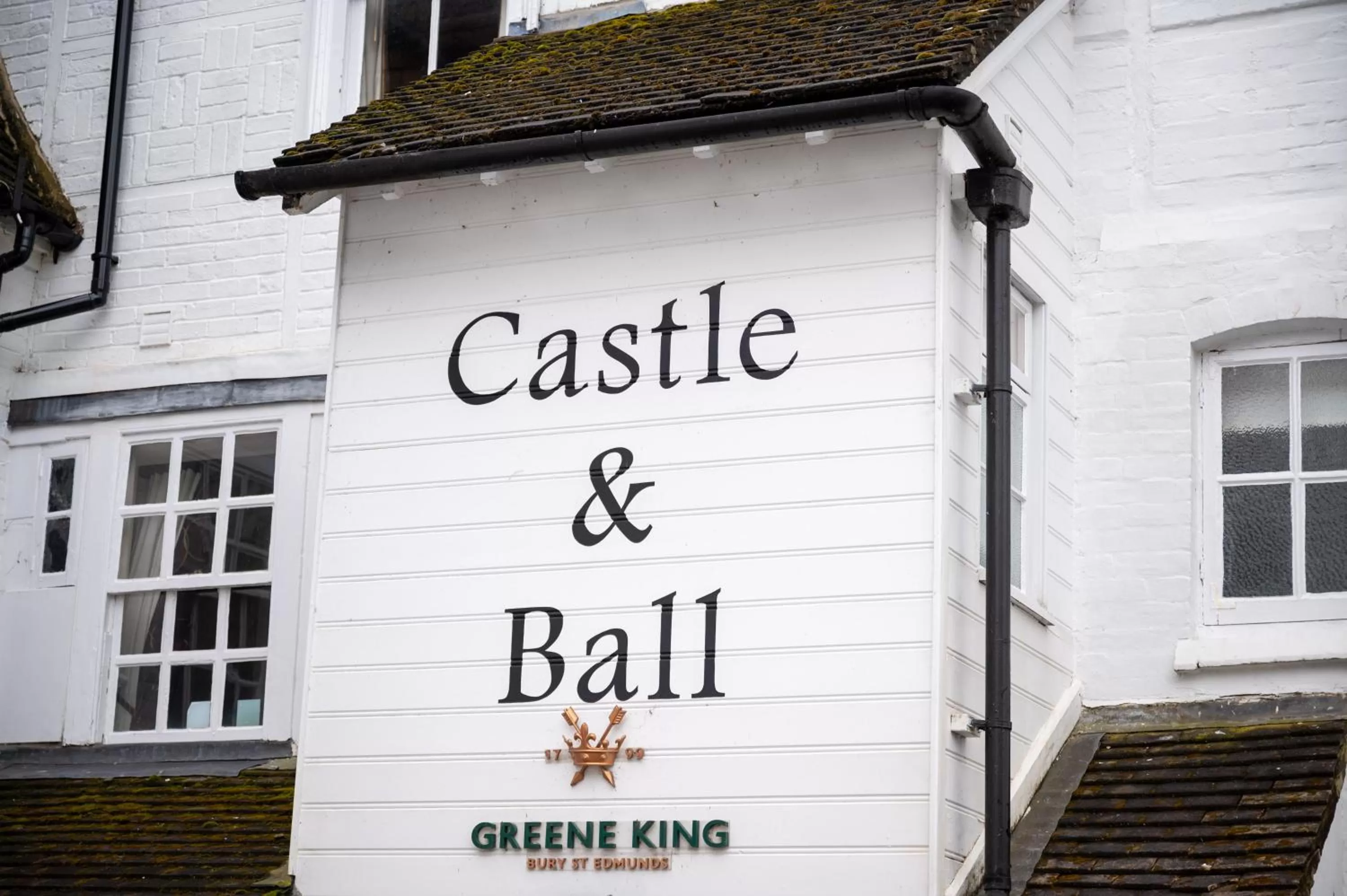 Logo/Certificate/Sign in Castle and Ball by Greene King Inns