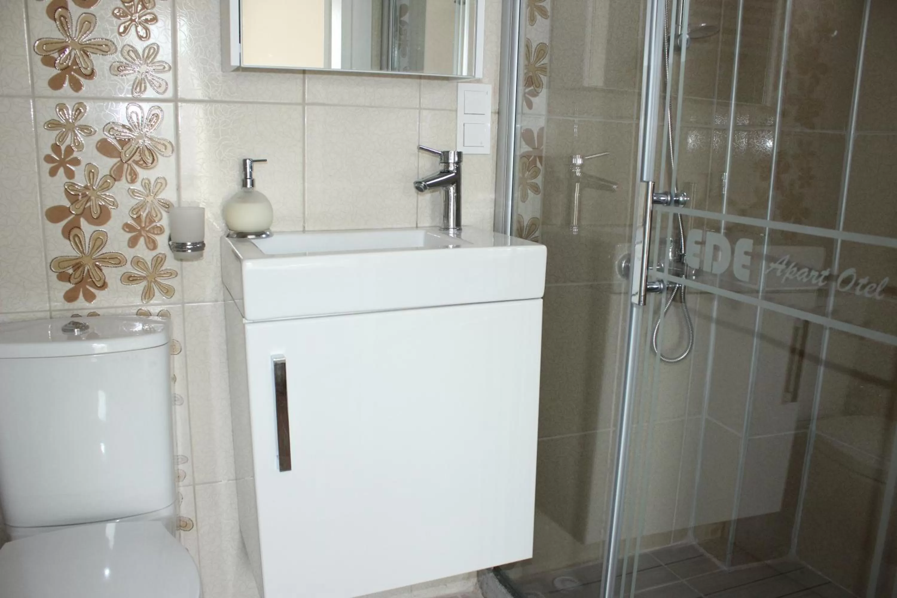 Bathroom in Ede Apart Otel