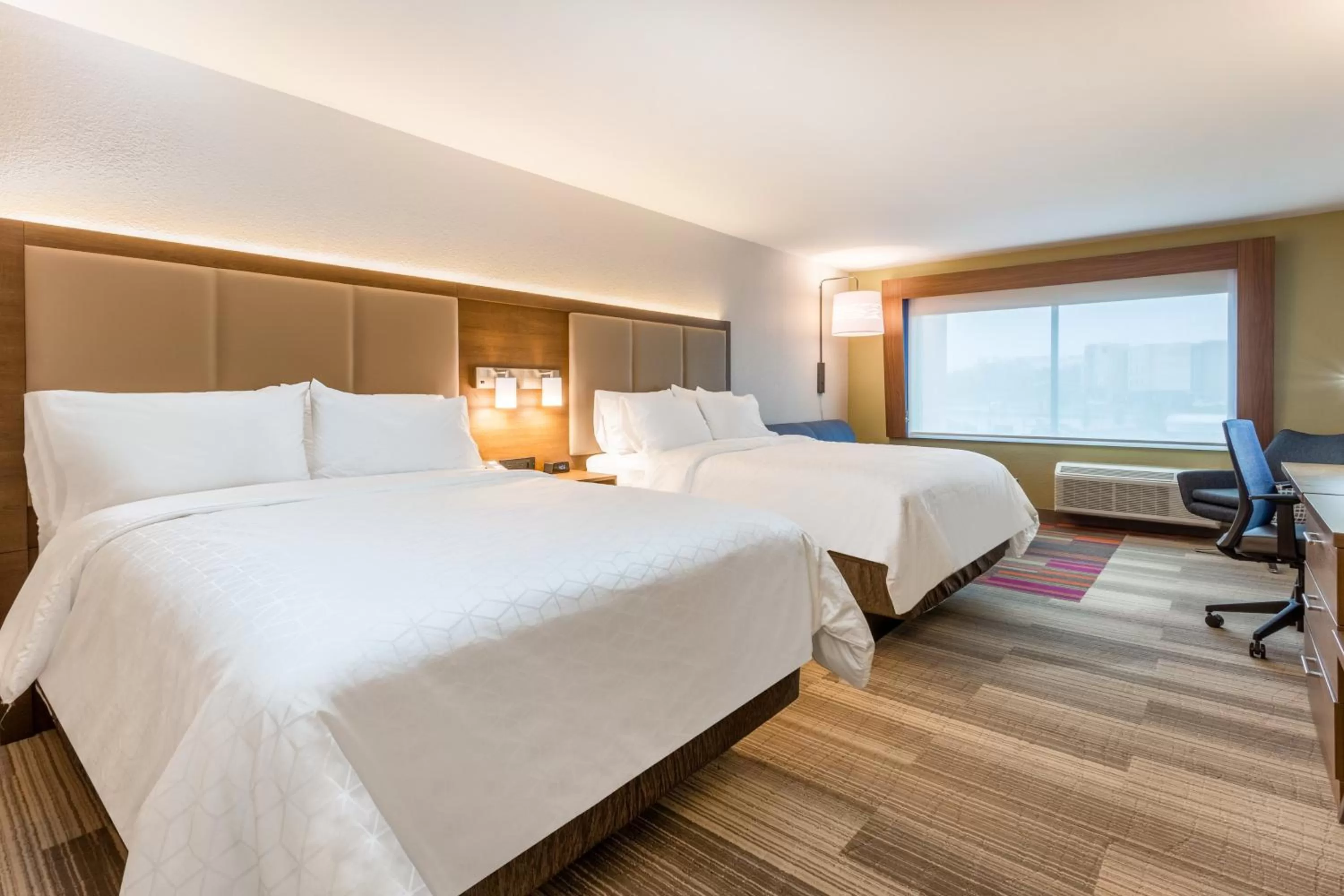 Photo of the whole room, Bed in Holiday Inn Express & Suites - Florence - Cincinnati Airport by IHG