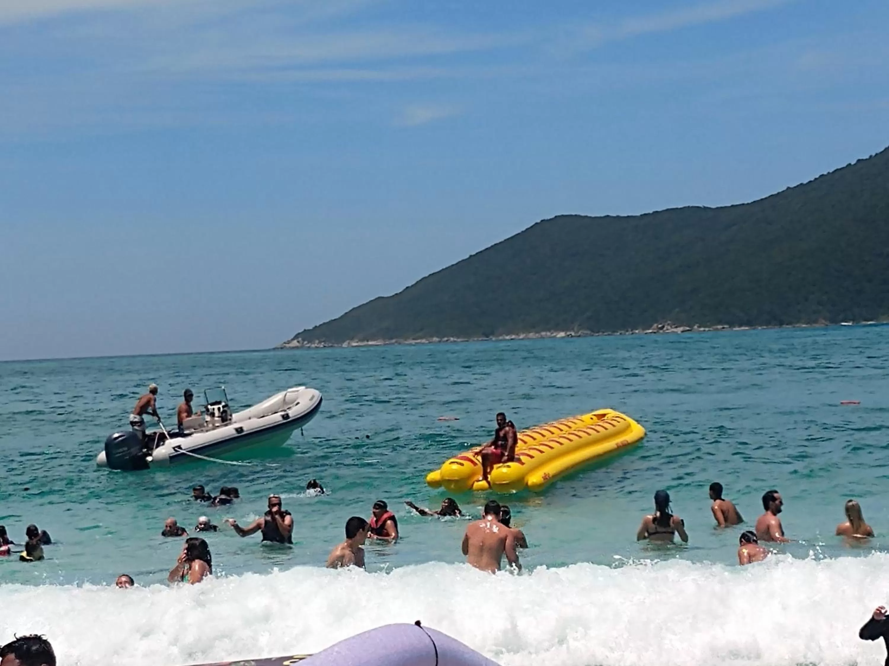 Natural landscape in Apartamento no Golden Lake - pé na areia, agua de côco e cervejinha
