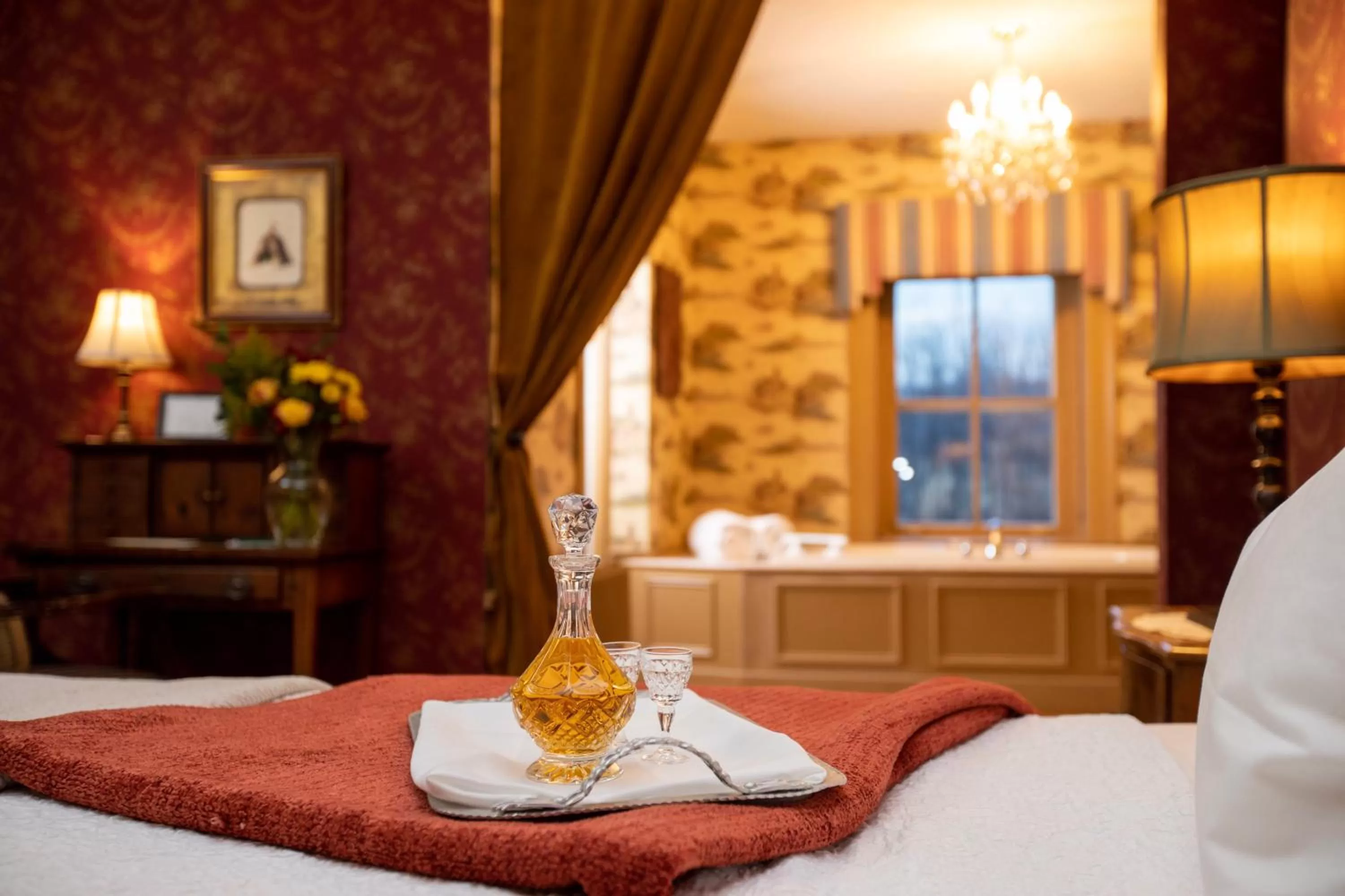 Photo of the whole room, Bed in Woolverton Inn