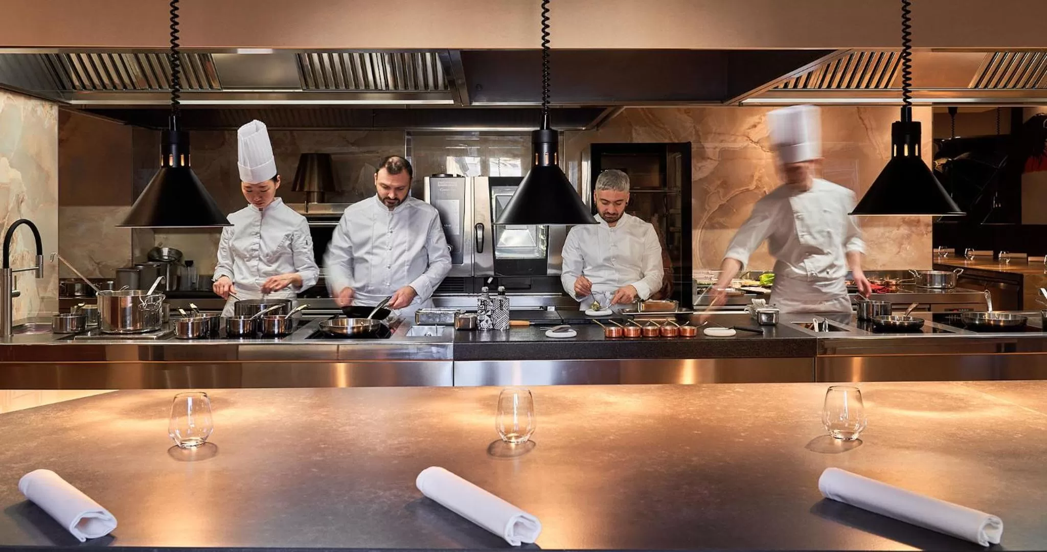 Restaurant/places to eat in The Glamore Milano Duomo