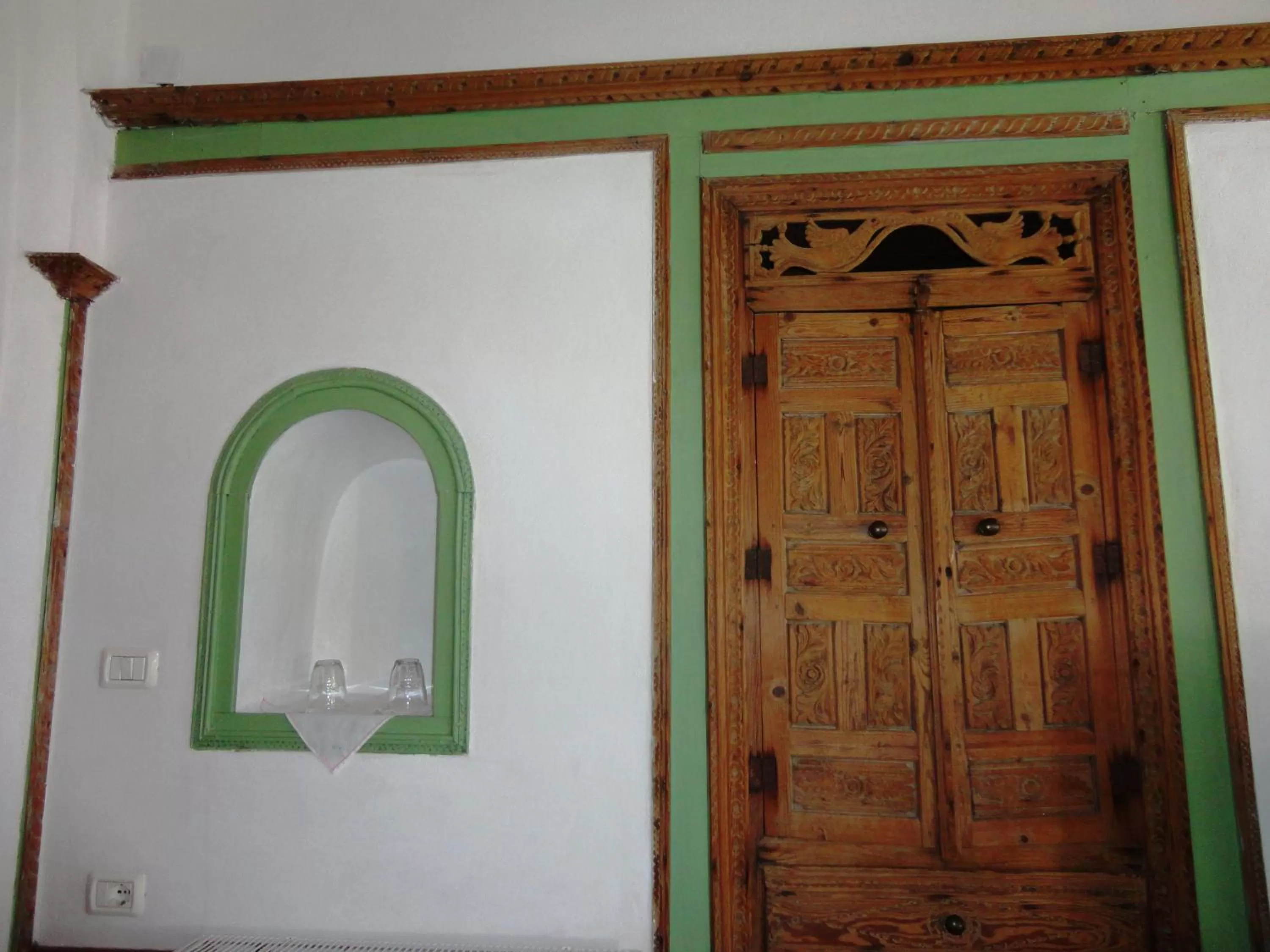 Decorative detail in Hotel Kalemi