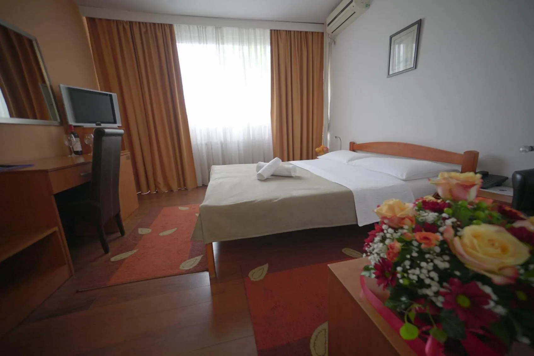 Photo of the whole room, Bed in Hotel Srbija-FREE PARKING
