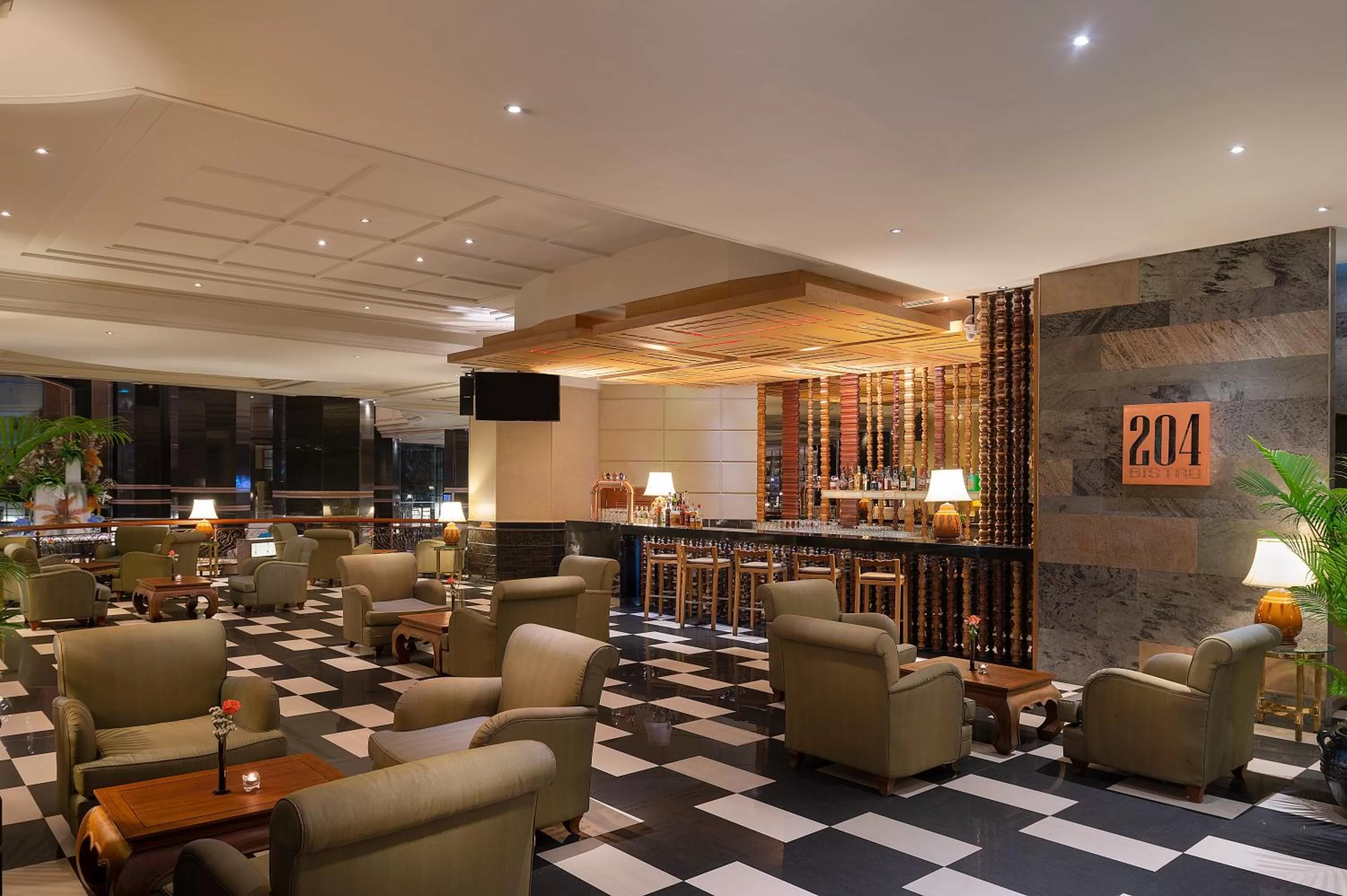 Lounge or bar in Swissotel Bangkok Ratchada