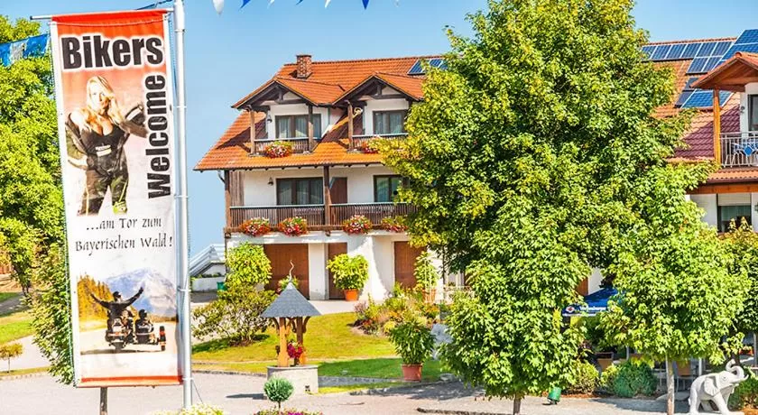 Facade/entrance in Landhotel Mappacher Hof