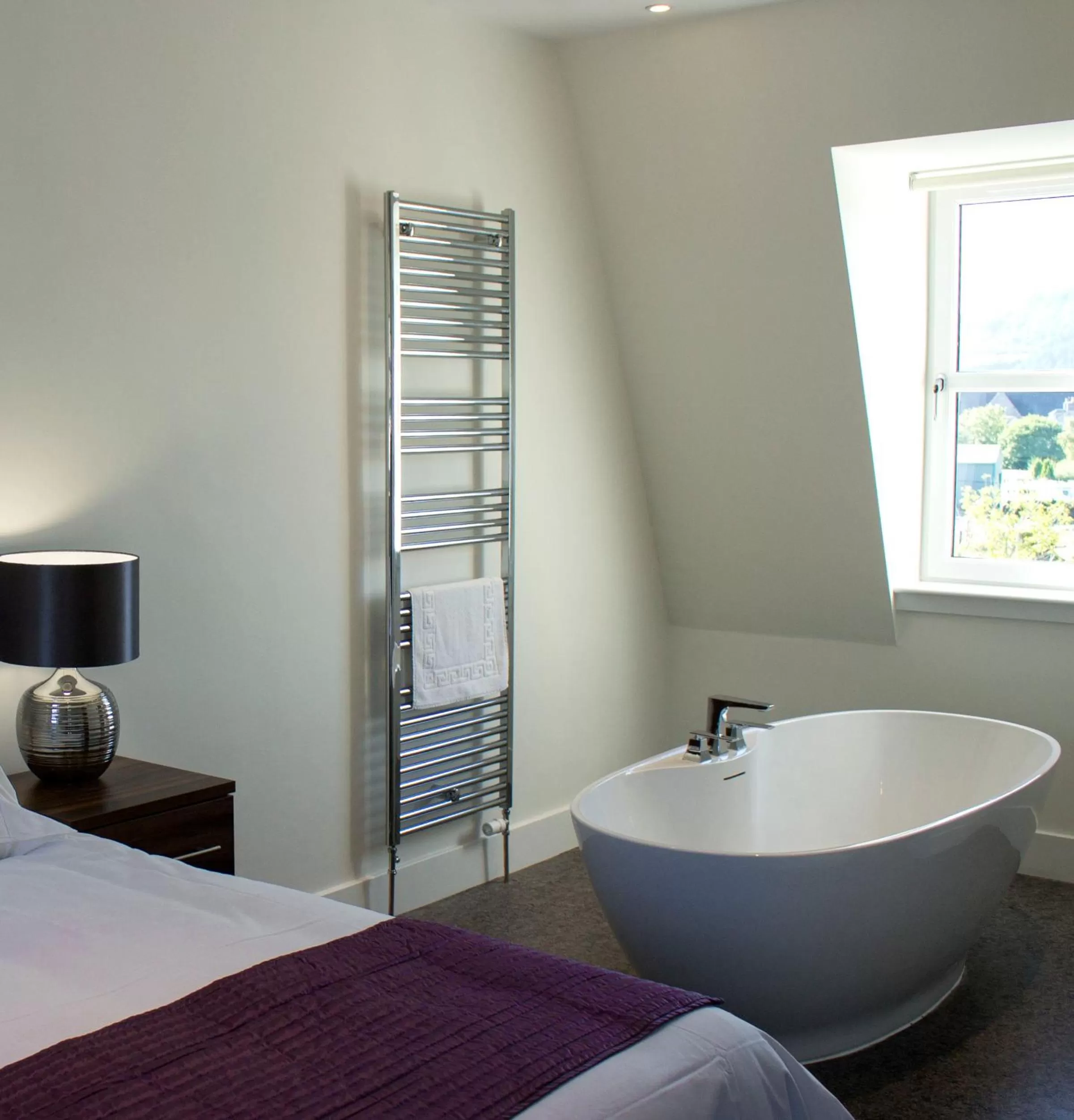 Bathroom, Bed in The Birchtree Hotel