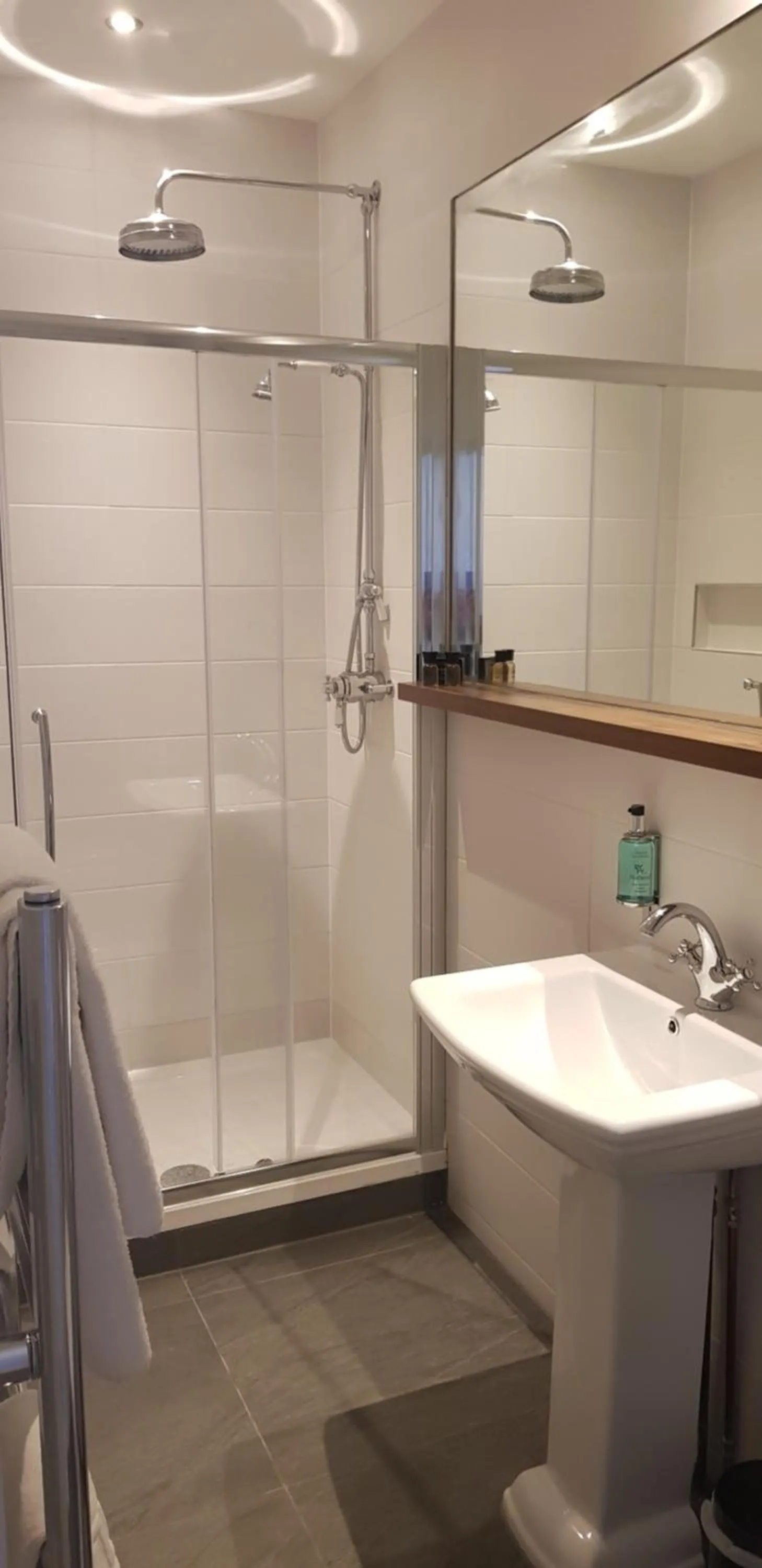 Bathroom in Stanhill Court Hotel, a member of Radisson Individuals