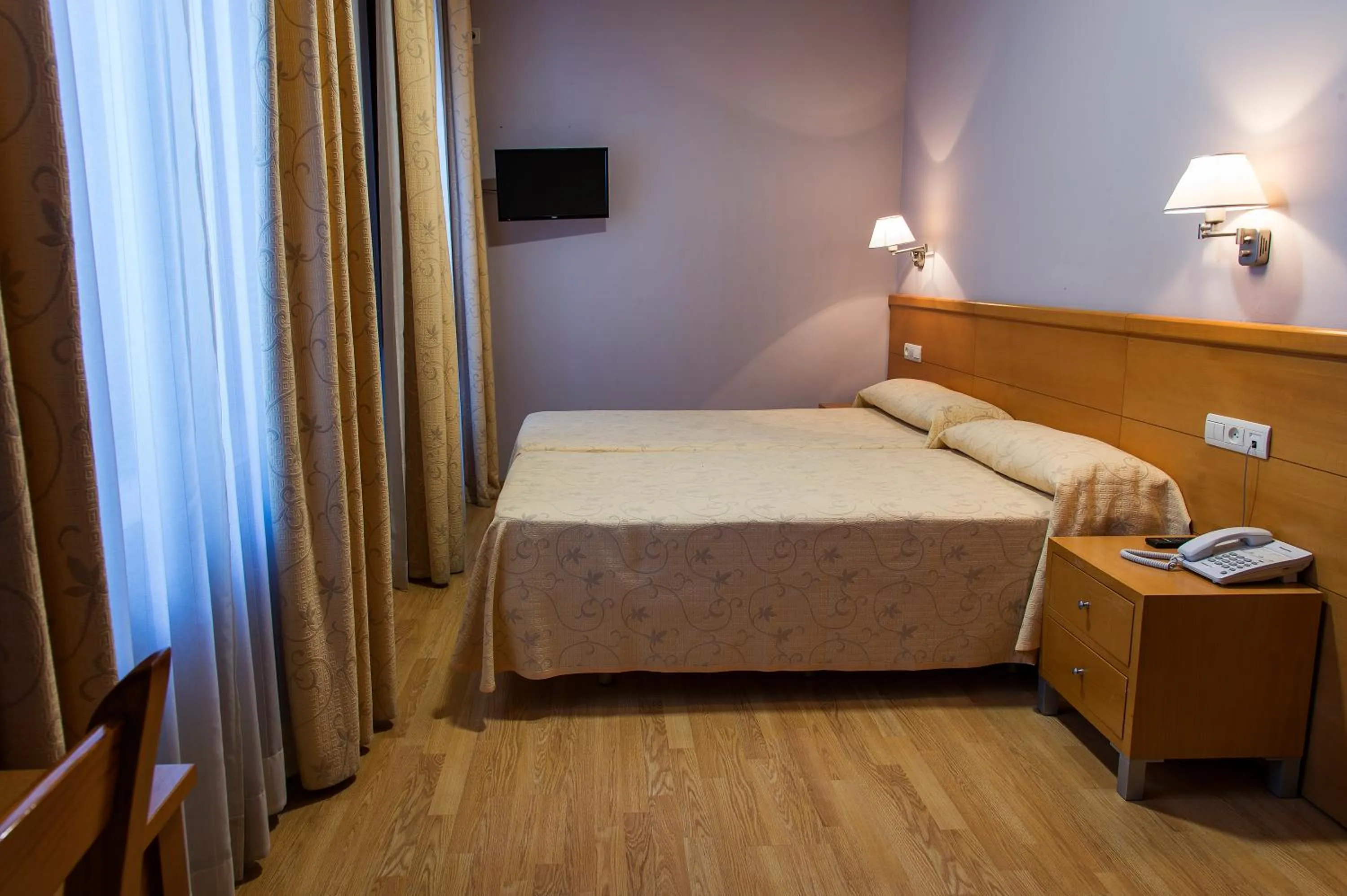 Bedroom, Bed in Hotel Castilla