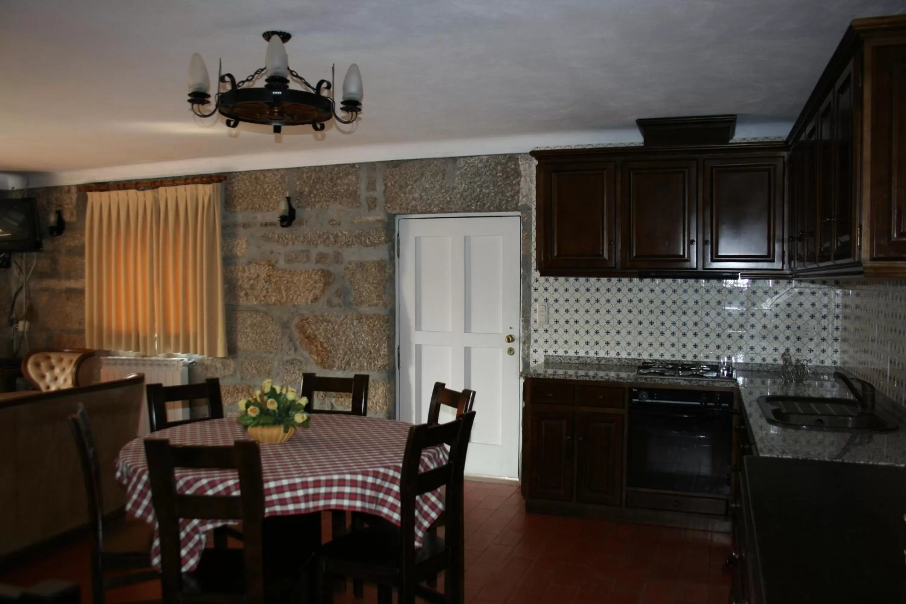 Kitchen or kitchenette, Kitchen/Kitchenette in Quinta da Ermida - Turismo de Habitacao