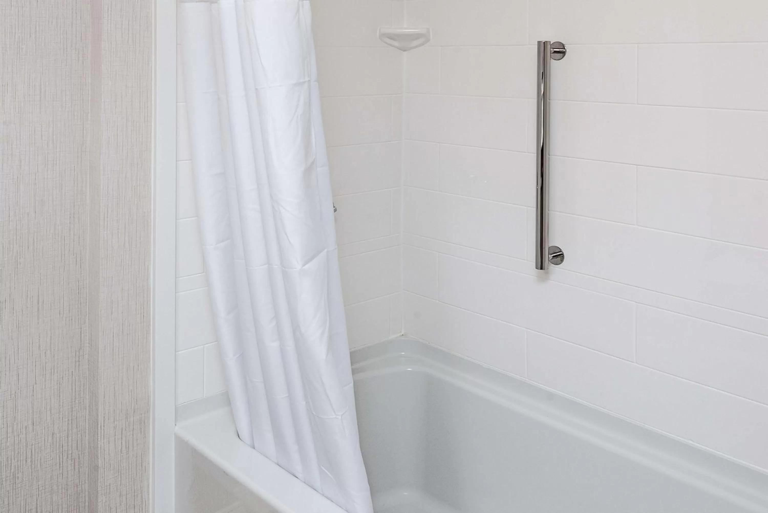 Bathroom in Hampton Inn Boston - Westborough