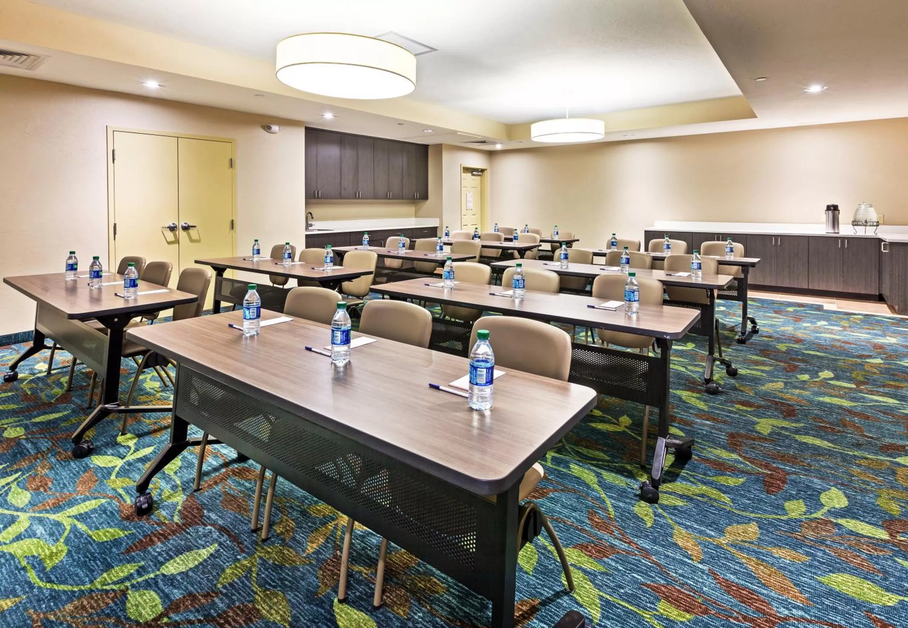 Meeting/conference room in Candlewood Suites Del City by IHG