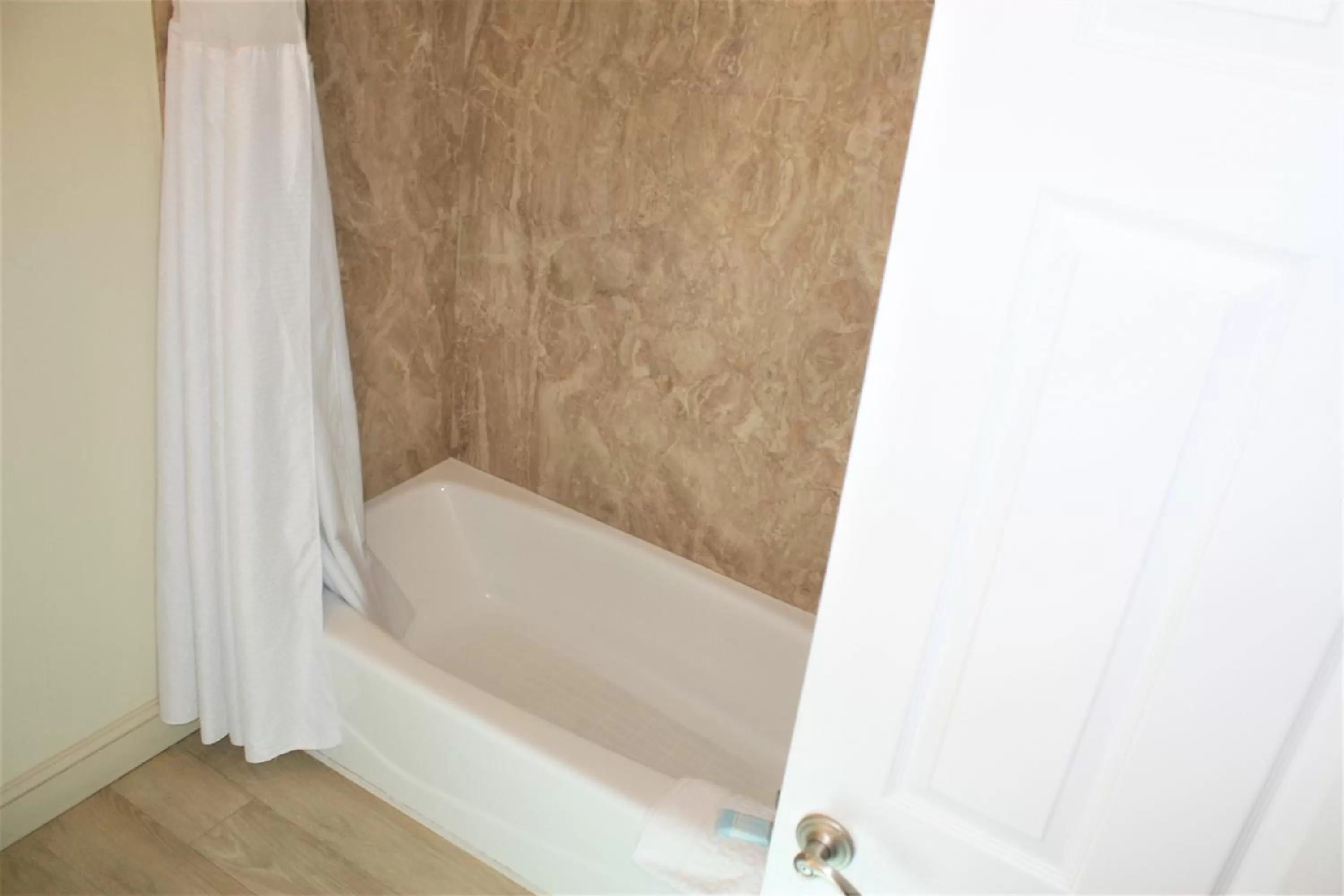 Bathroom in Avenue Inn & Spa