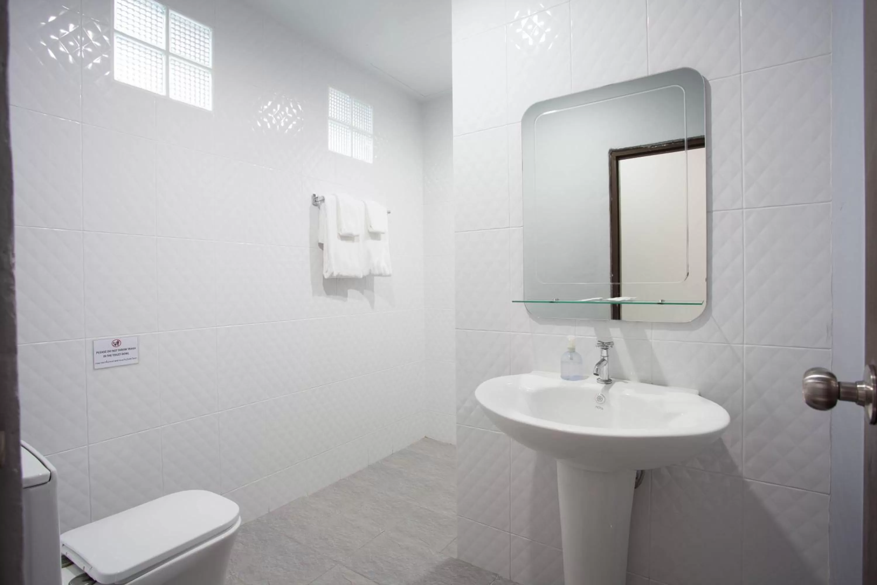 Shower in Arawan Beach Resort Krabi