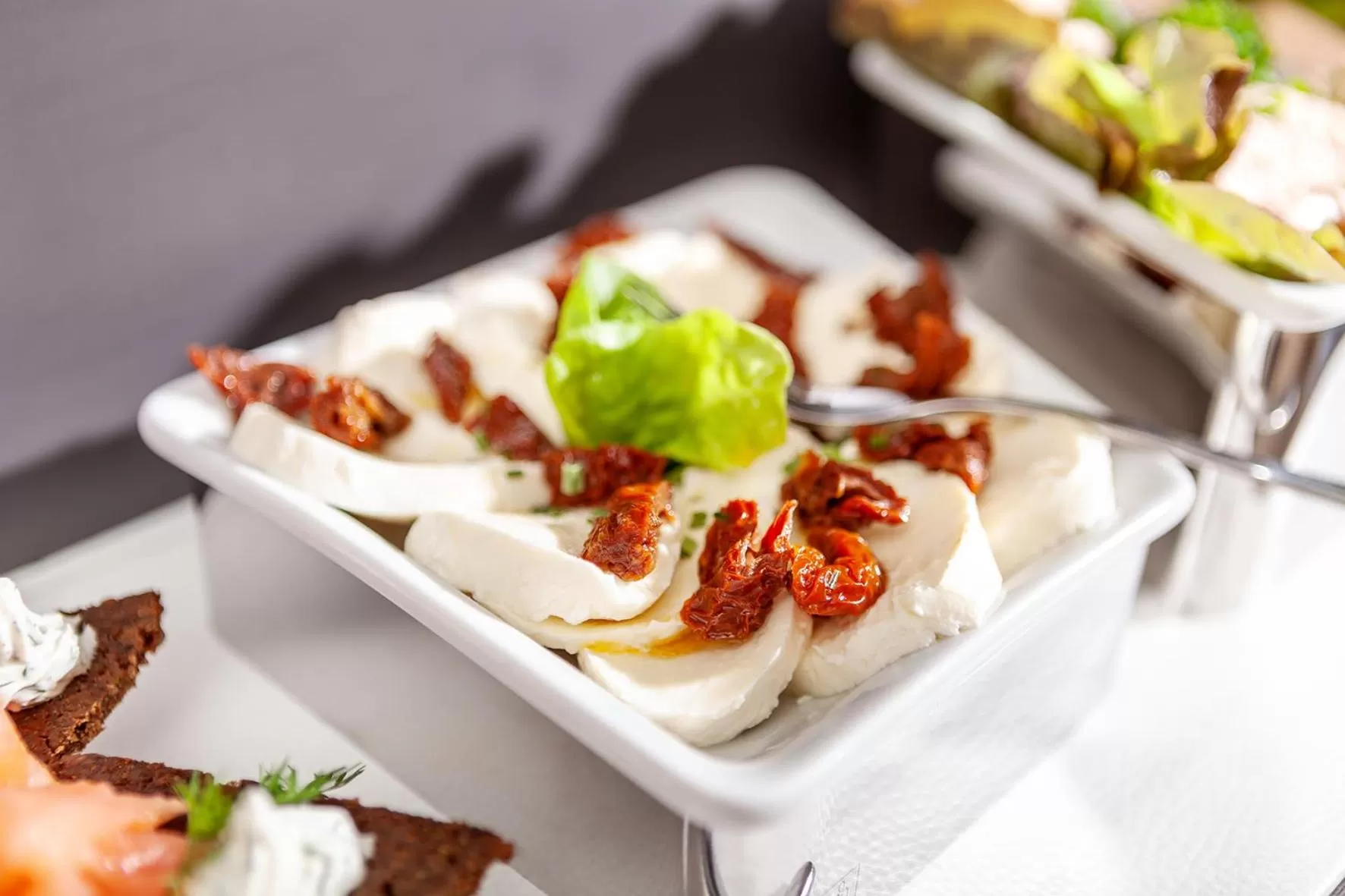 Buffet breakfast in Hotel zur Bever