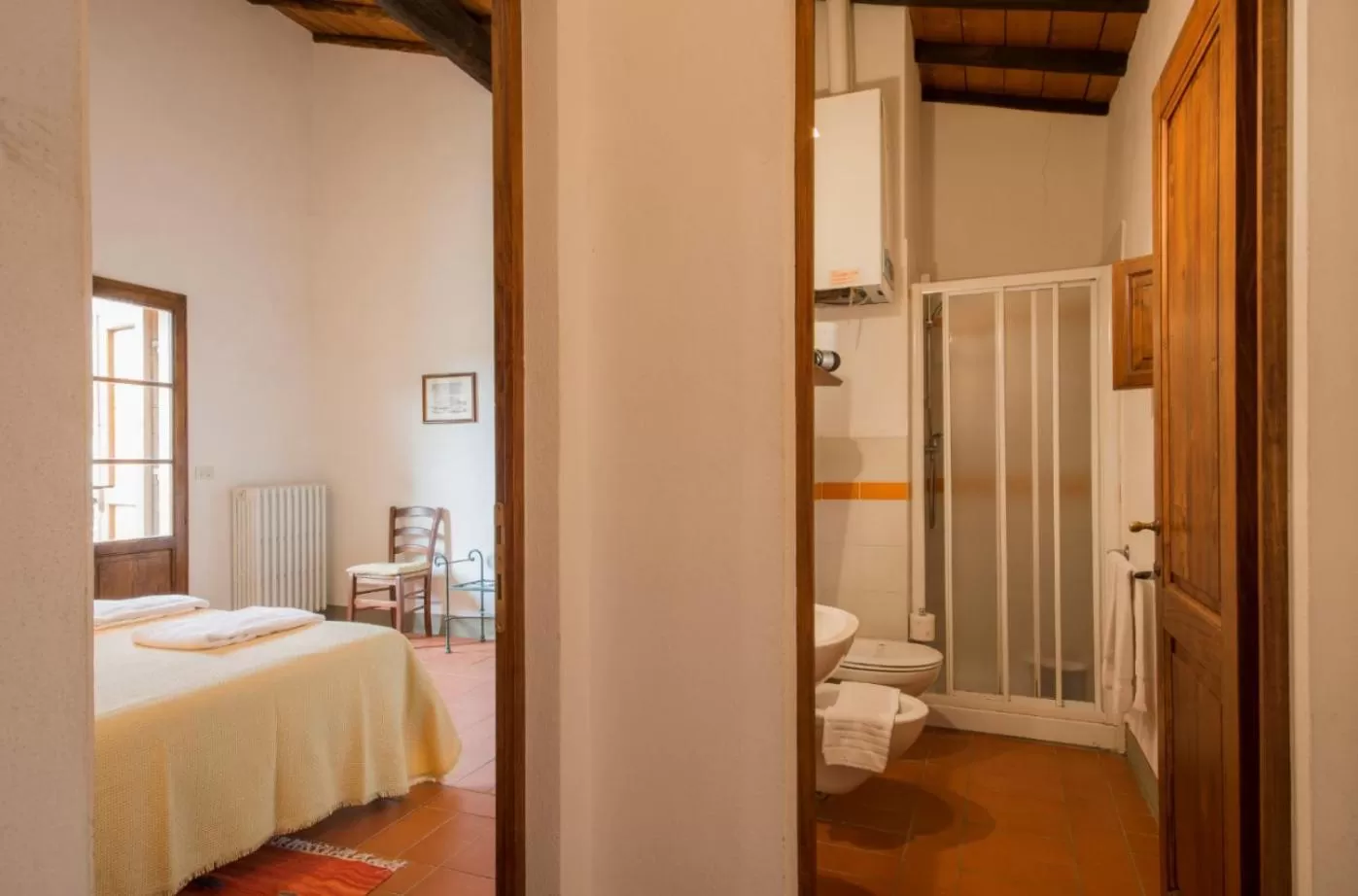 Bathroom, Bed in Borgo Bottaia