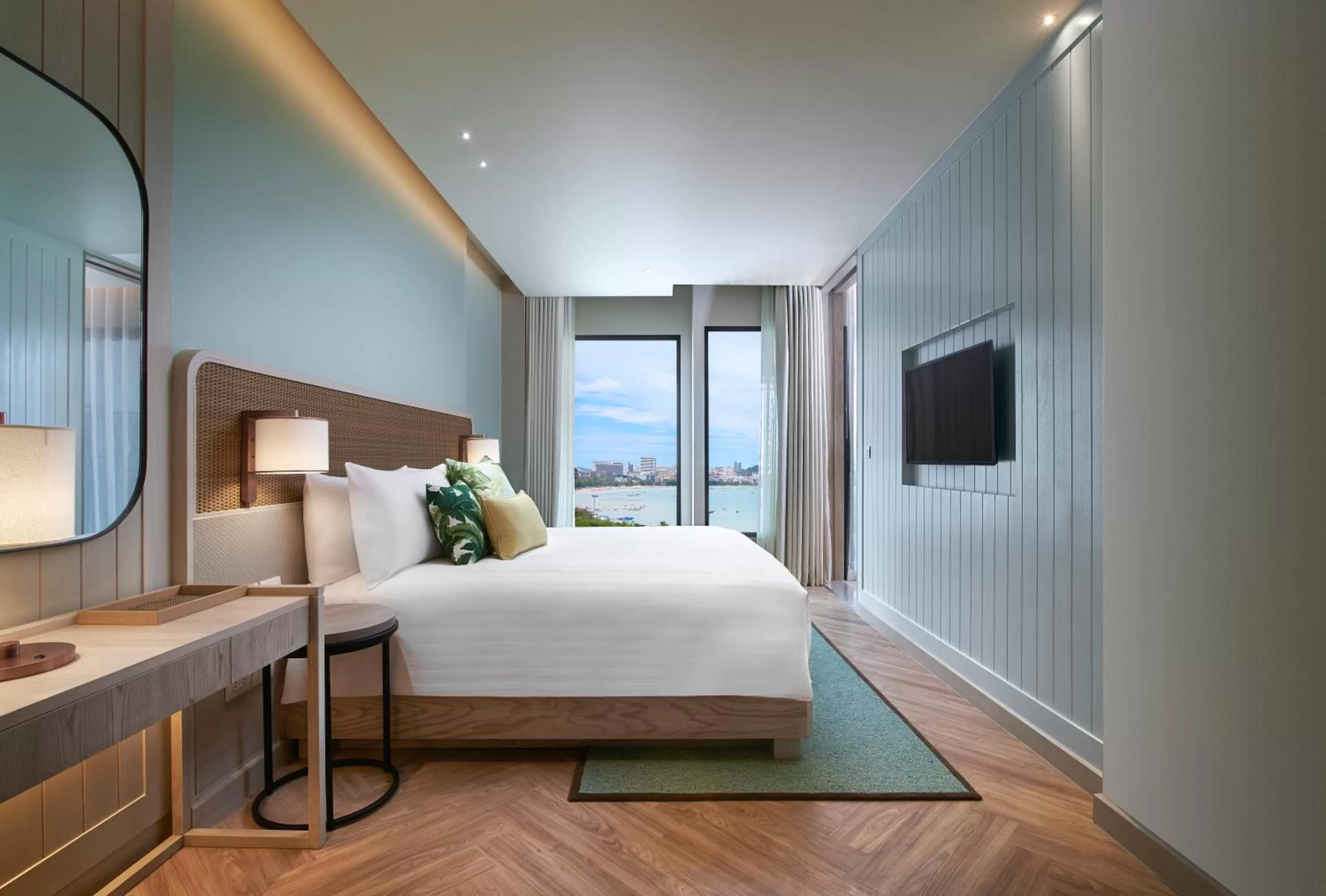 Photo of the whole room, Bed in Amari Pattaya