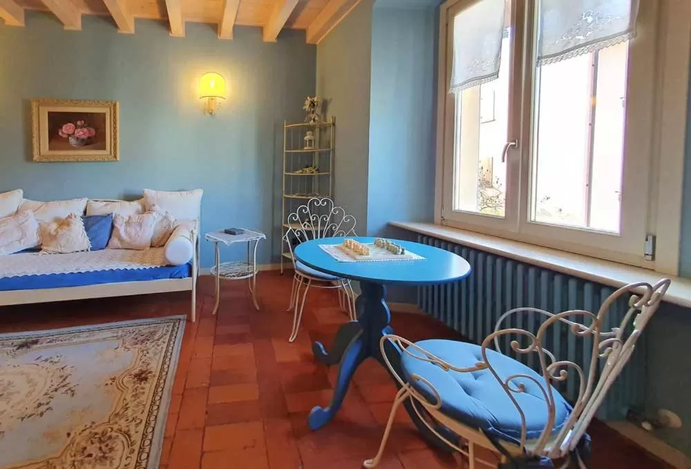 Living room, Bed in Borgo alla Sorgente