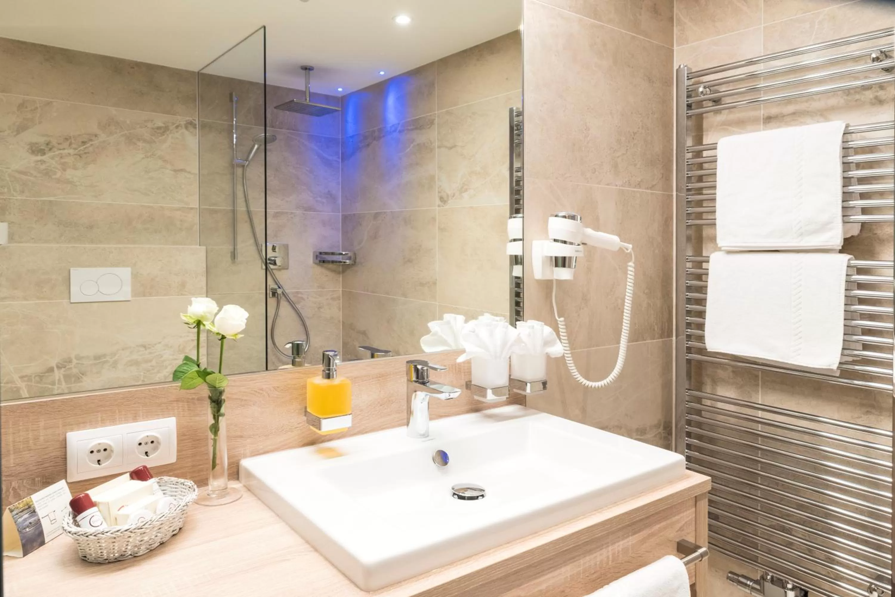 Shower, Bathroom in Natur & Spa Resort "Der Alpbacherhof" Superior