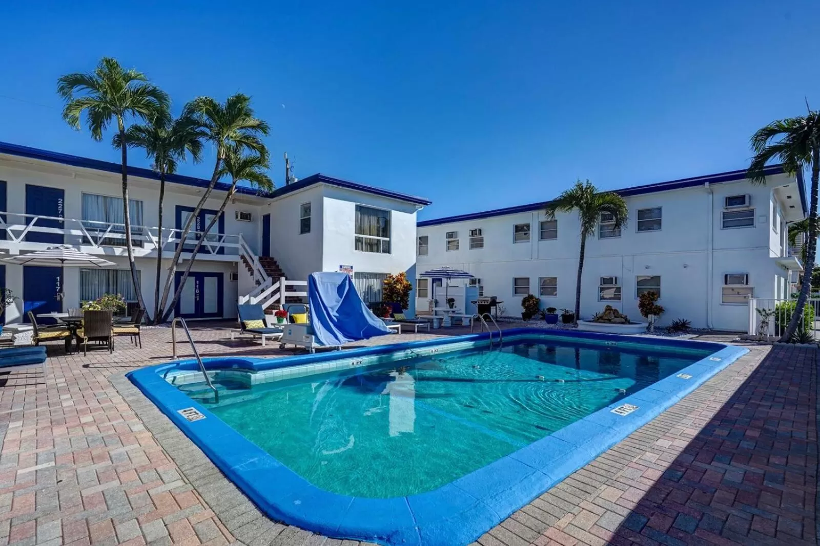 Property building, Swimming Pool in Blue Strawberry by the Sea