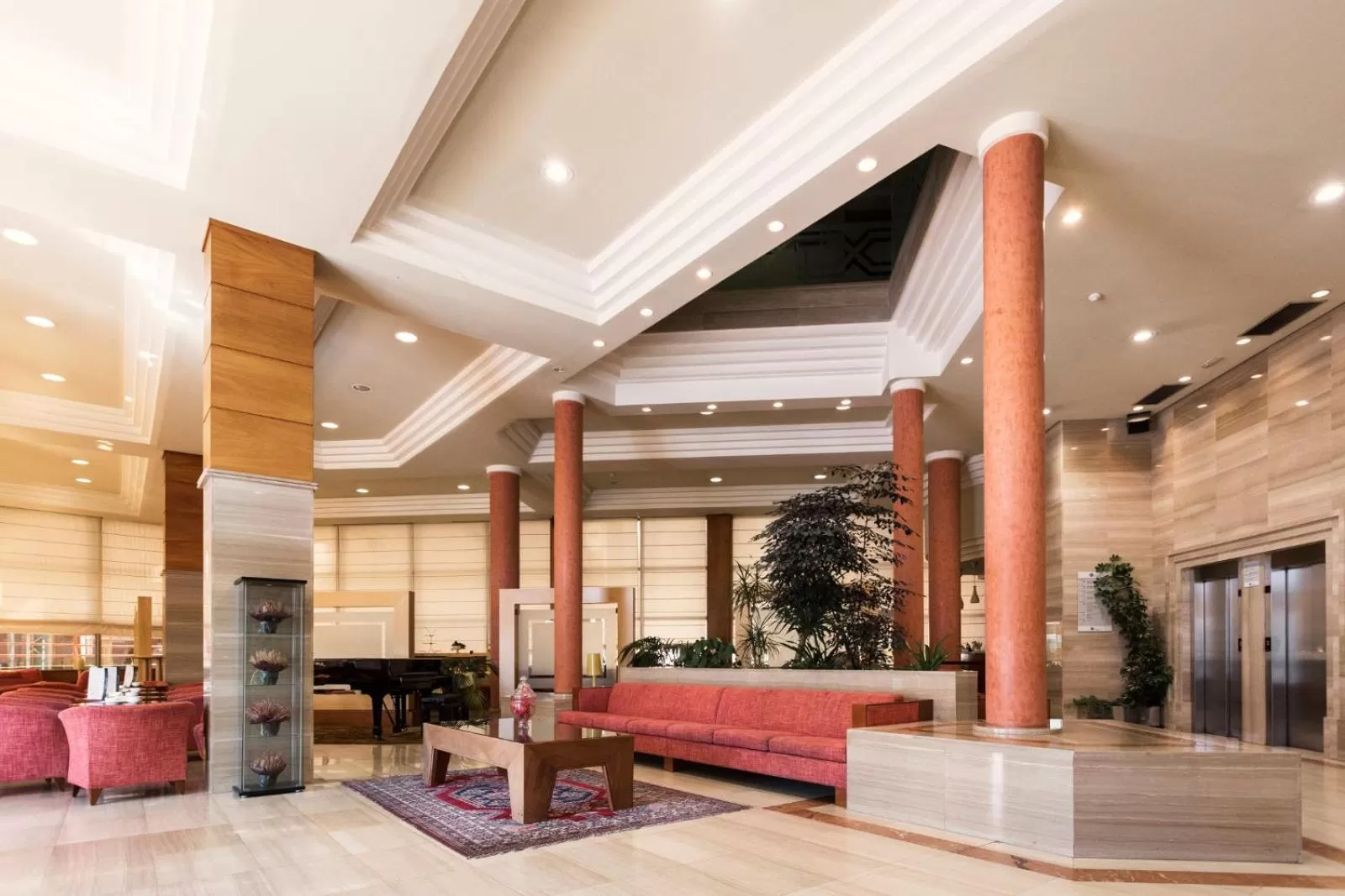 Lobby or reception in Gran Hotel de Ferrol