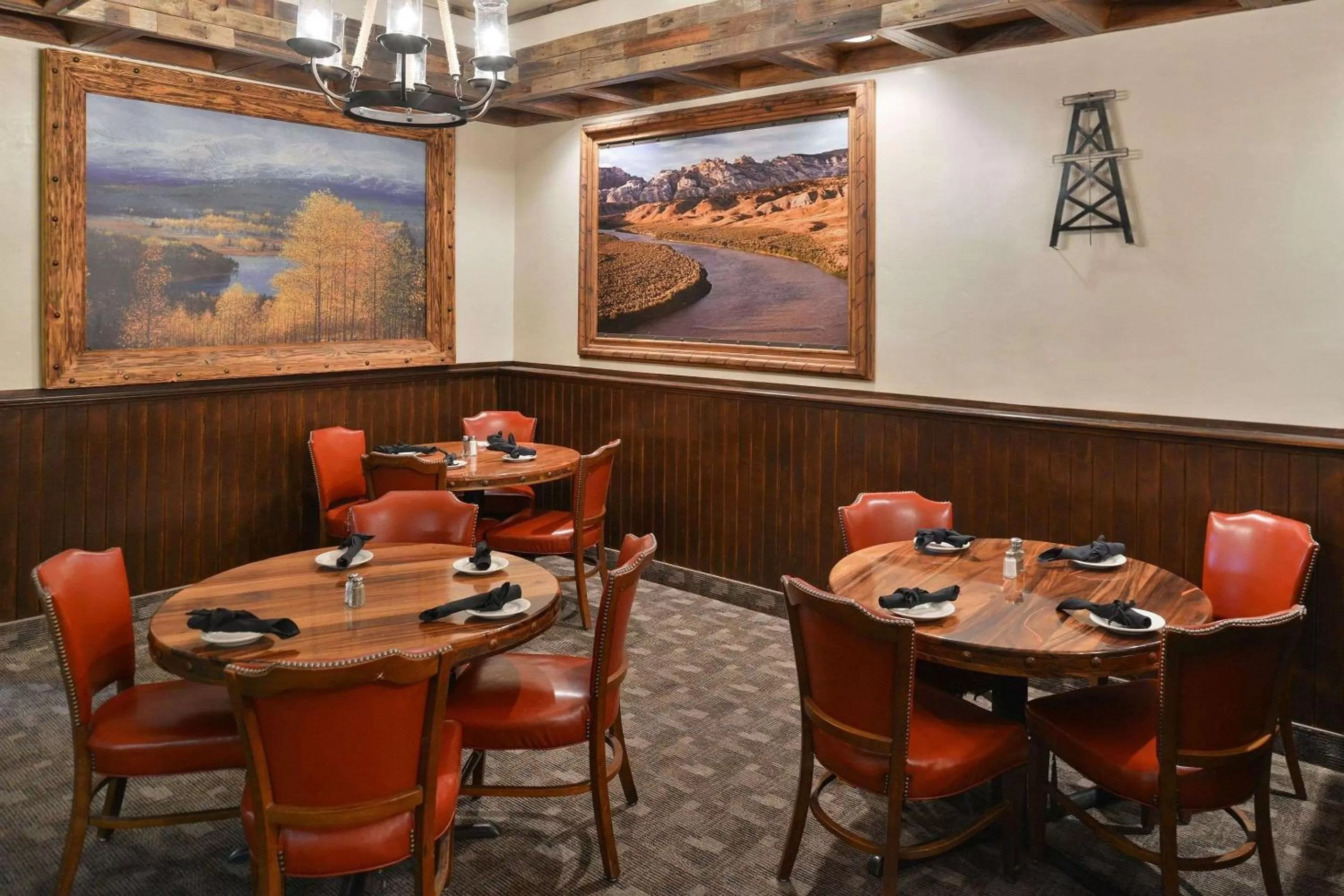 Restaurant/places to eat in Quality Inn Vernal near Dinosaur National Monument