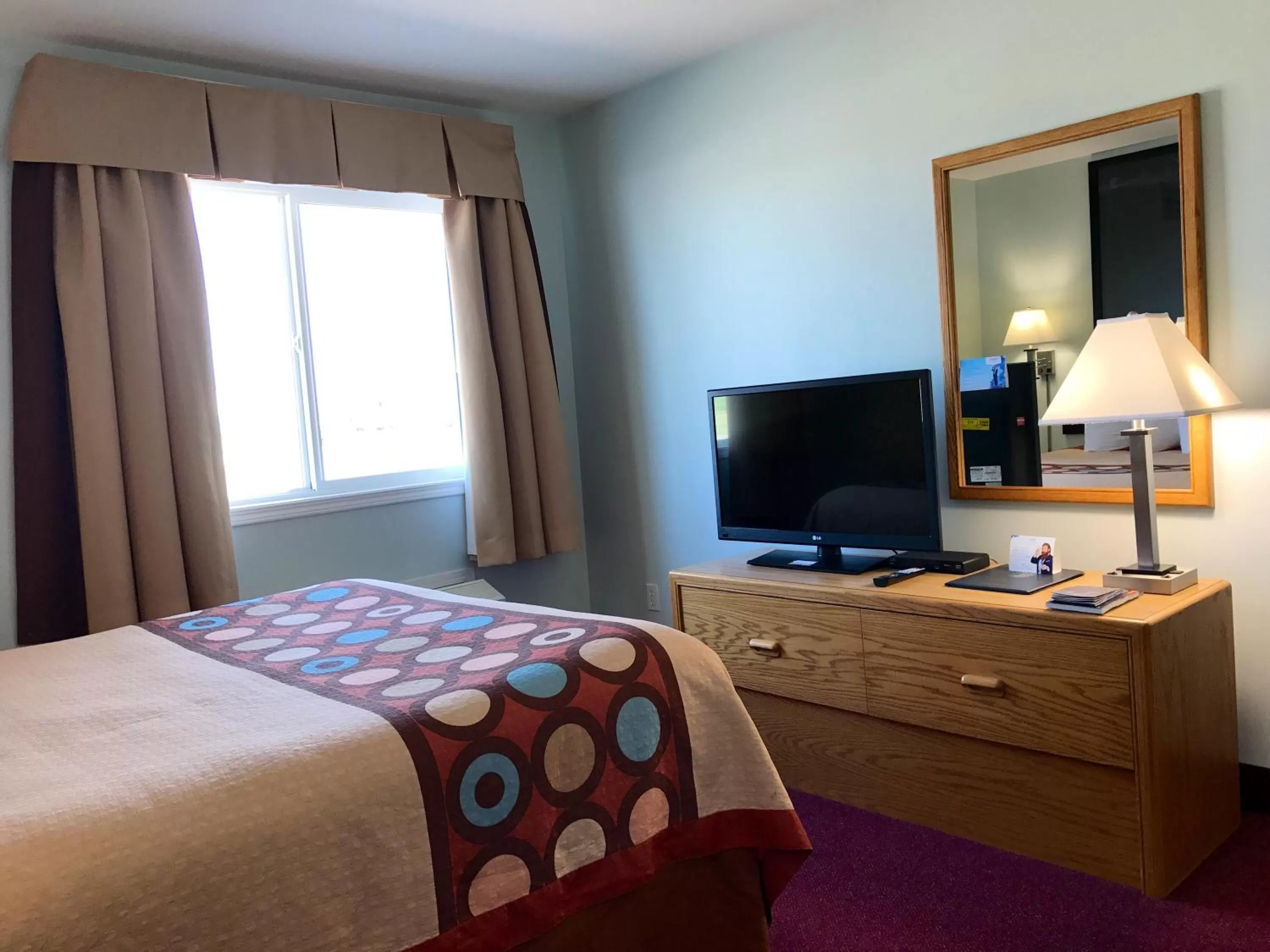 Property building, Bed in Super 8 by Wyndham Kindersley