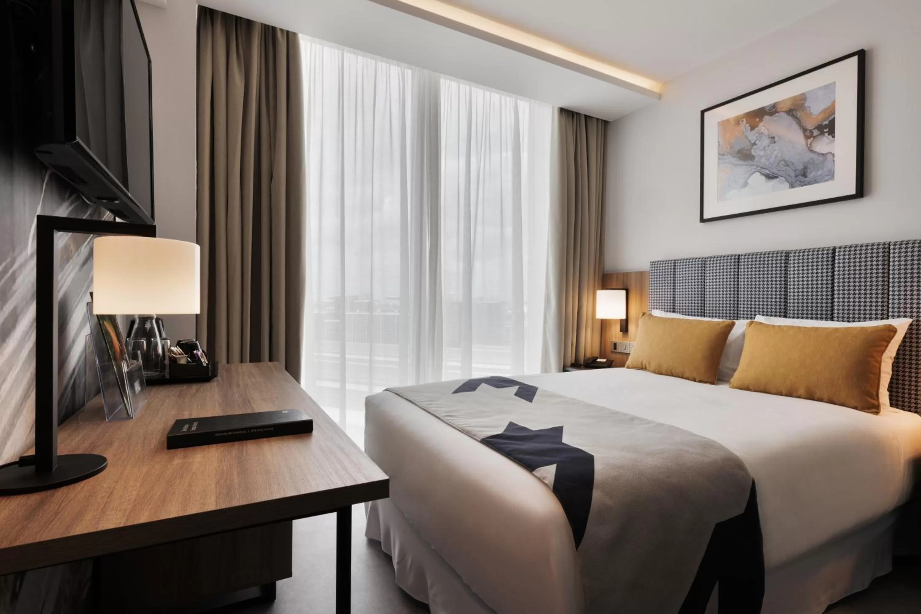 Bed in Riu Plaza London Victoria