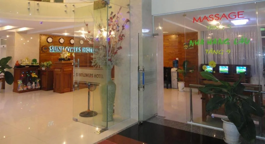 Lobby or reception in Hoang Yen Canary Hotel