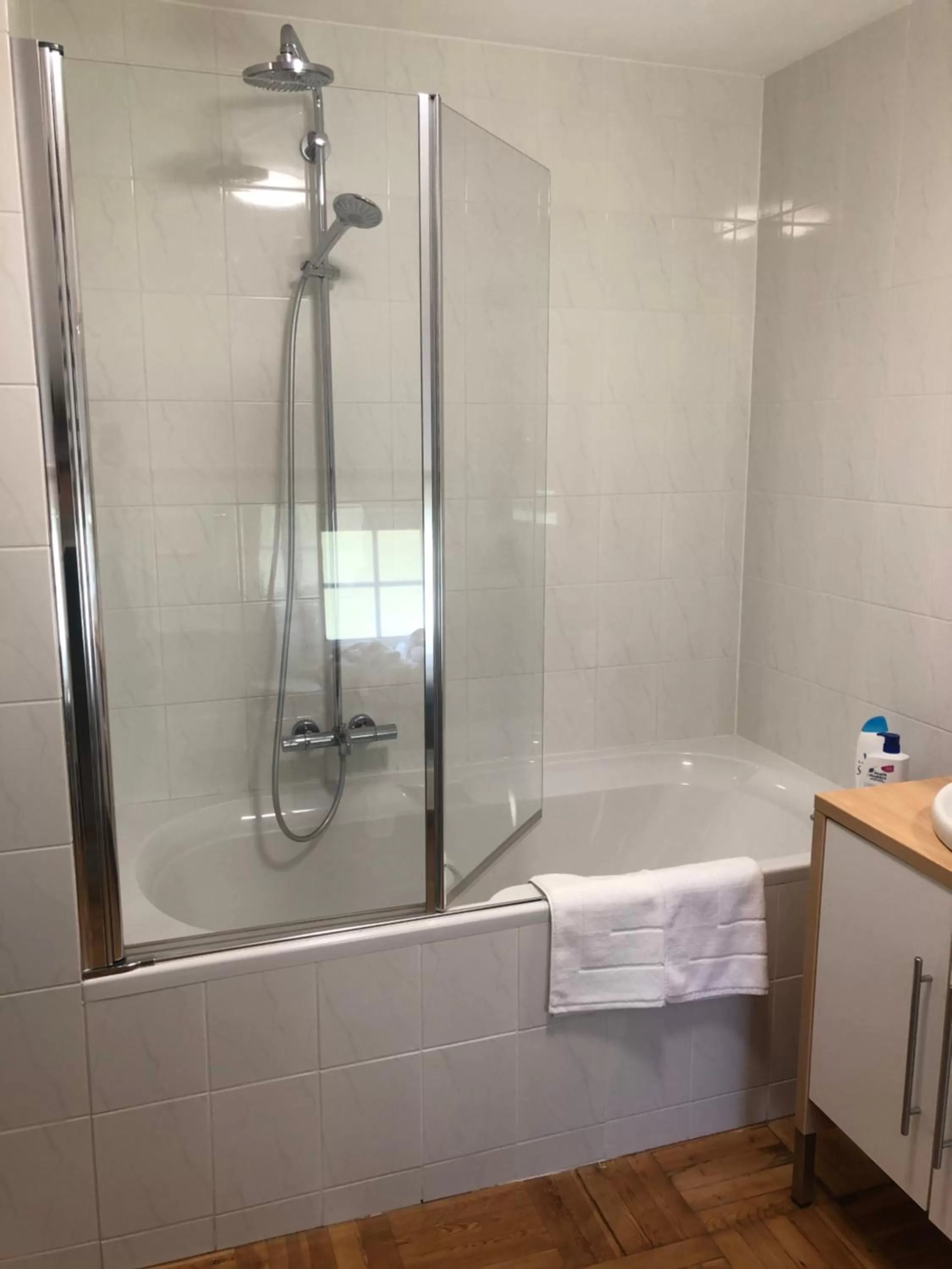 Bathroom in Rose House B&B