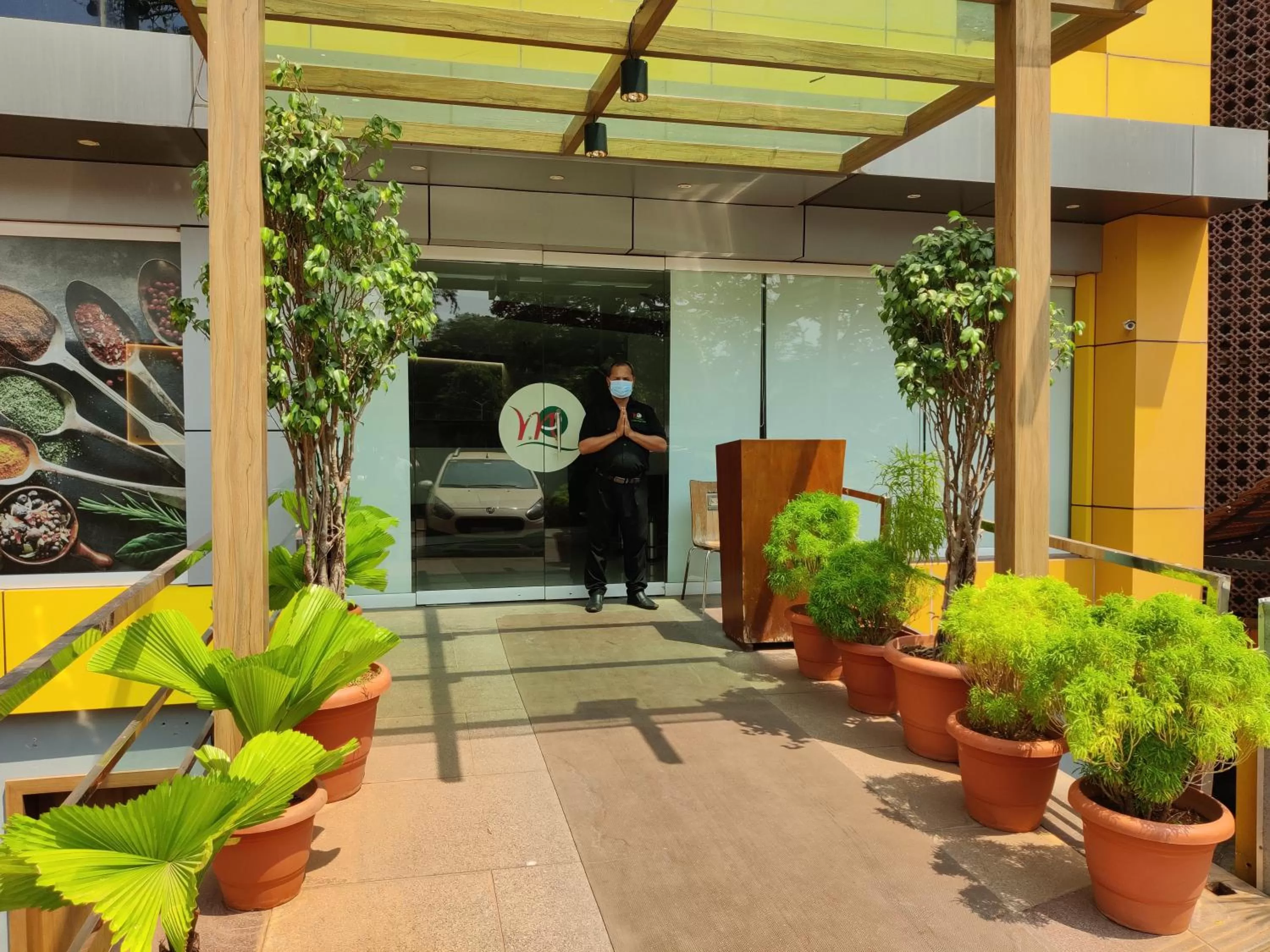 Facade/entrance in Metro Plaza Hotel by RAK Rooms, Mangaluru